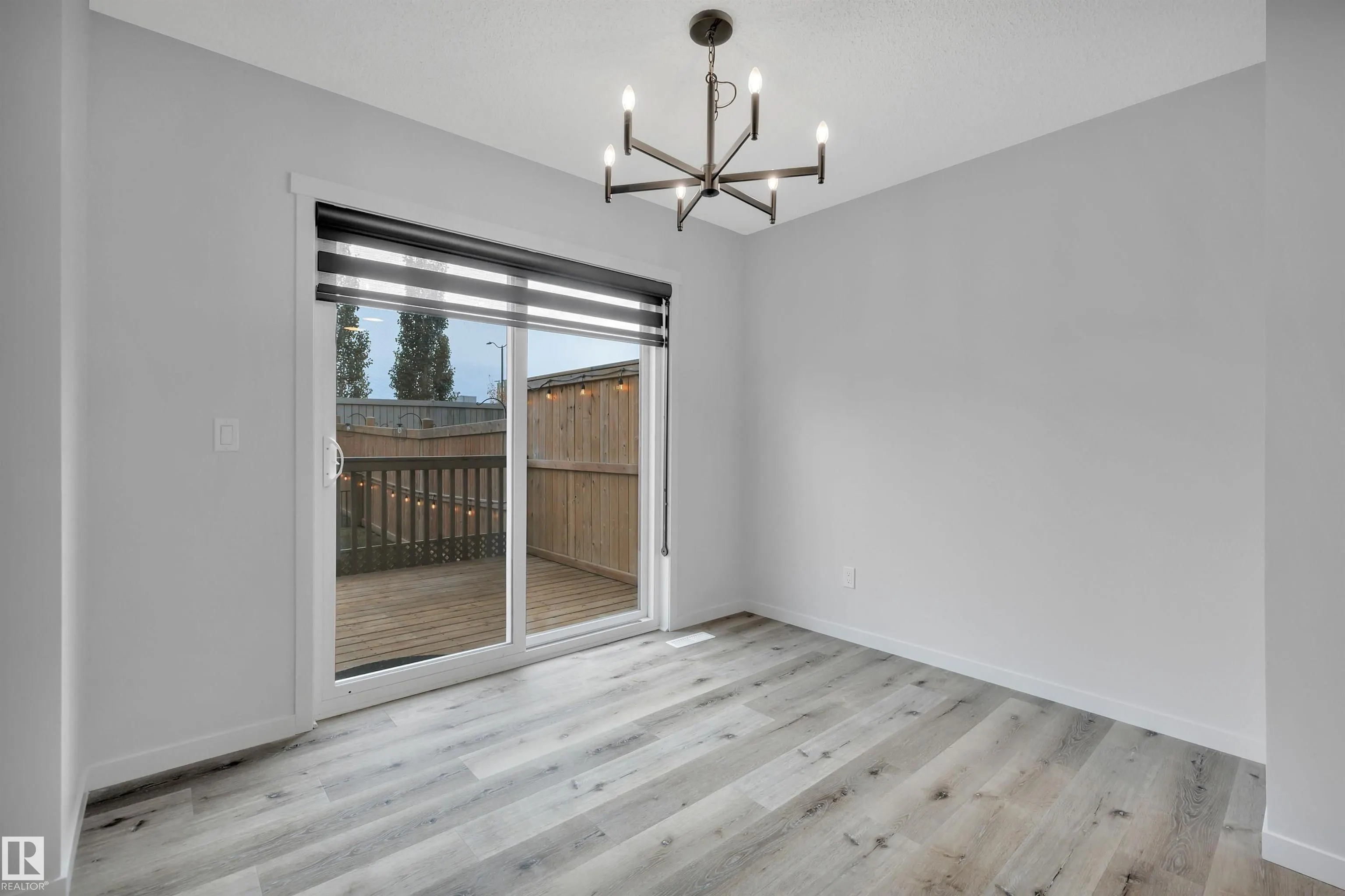 275 LARCH Crescent