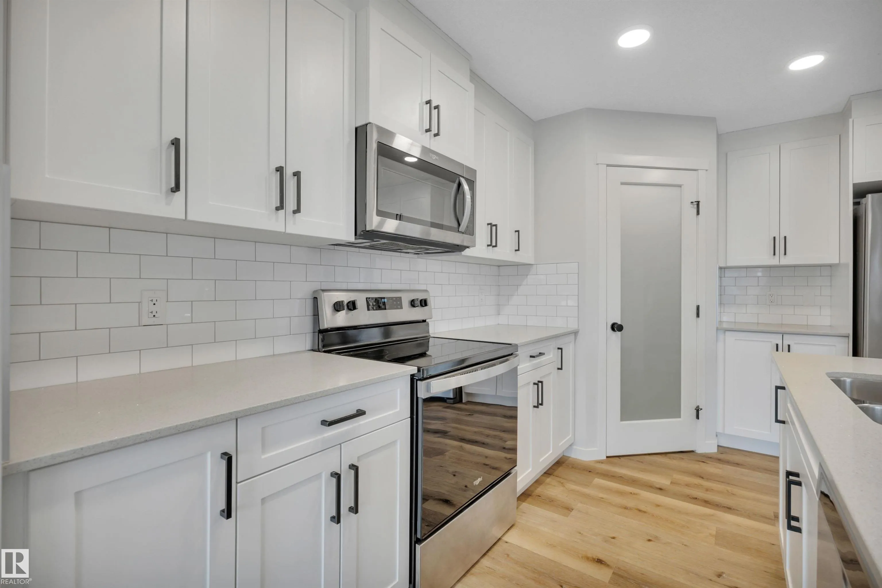 275 LARCH Crescent