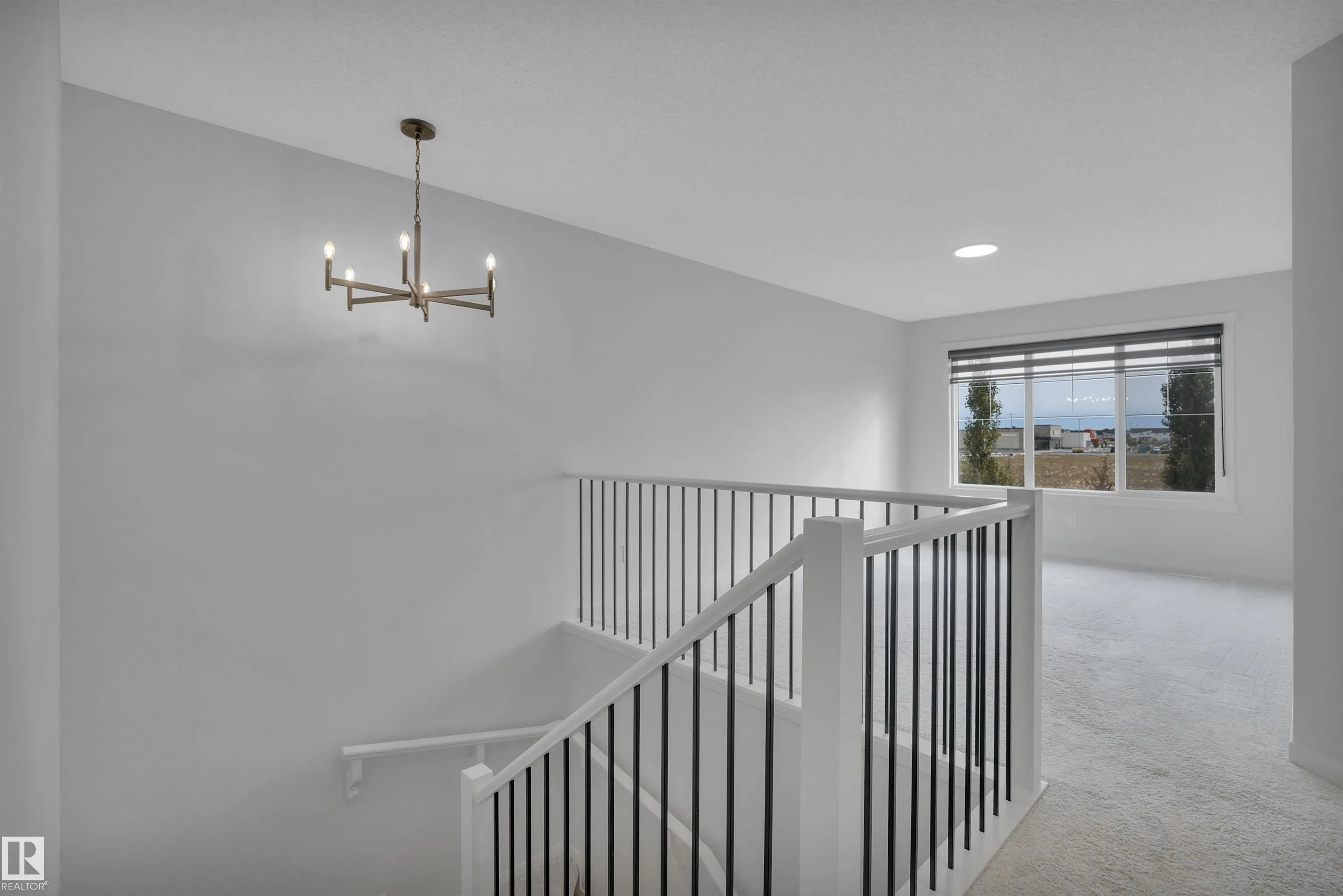 275 LARCH Crescent