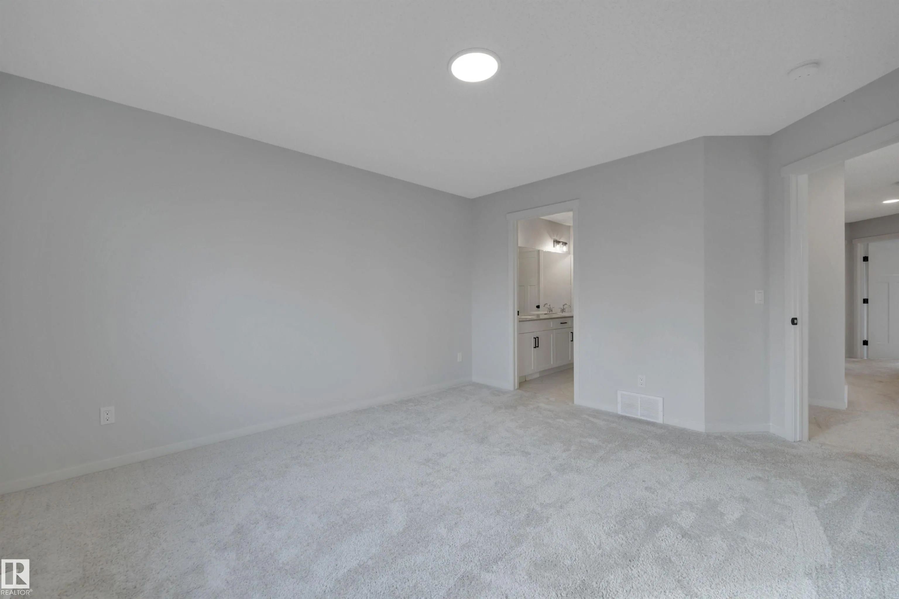 275 LARCH Crescent