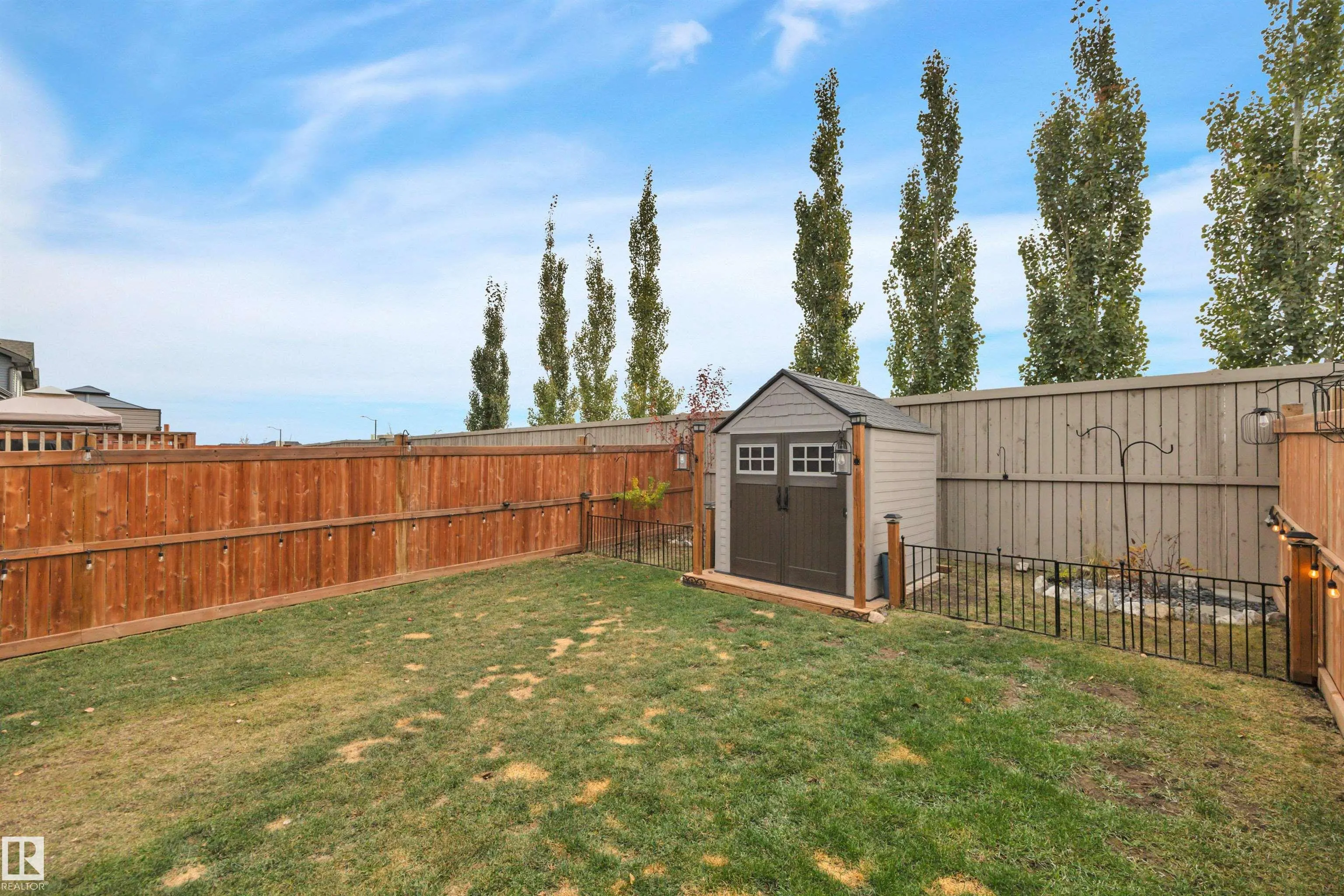 275 LARCH Crescent