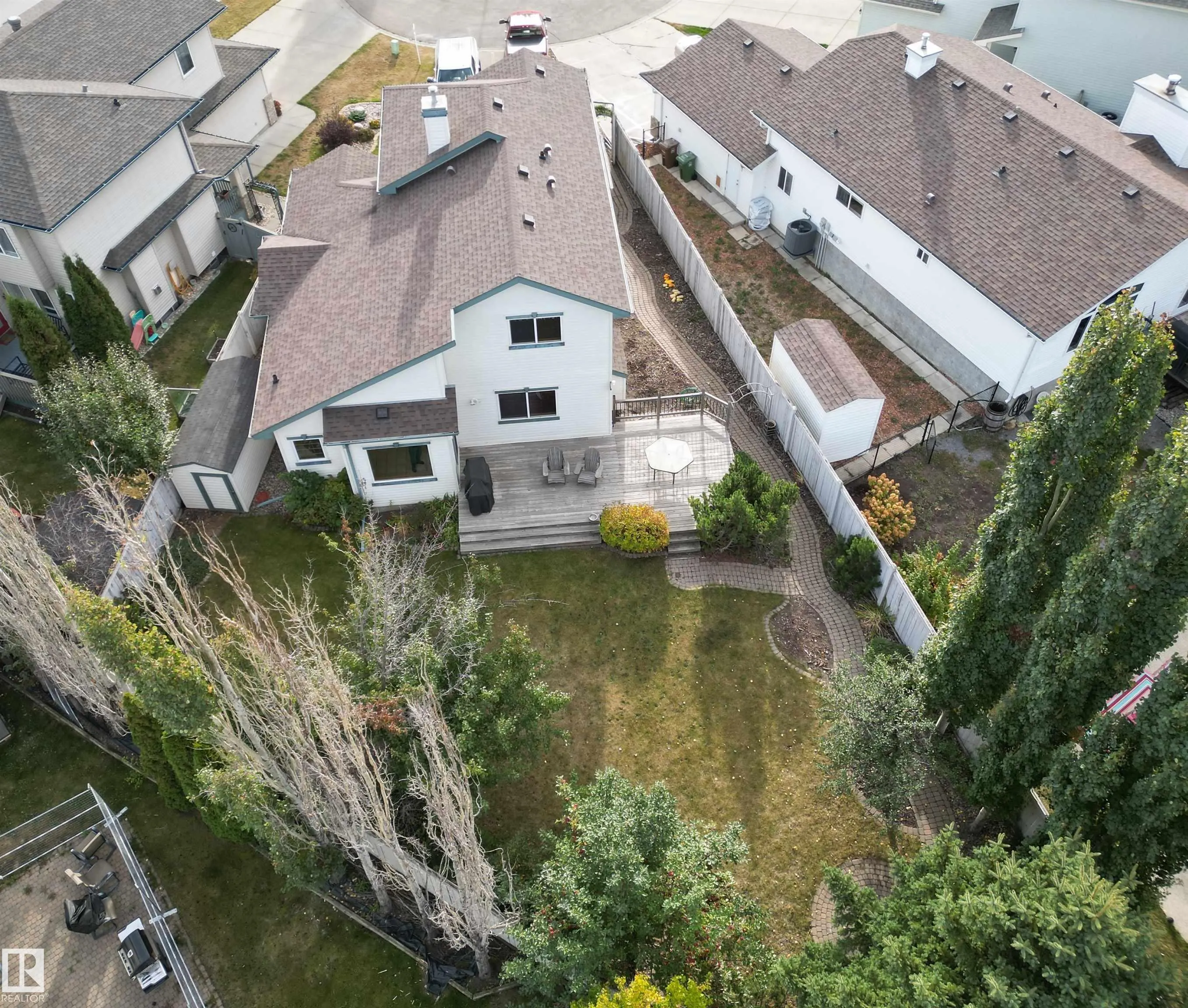 11 ESCADA Close