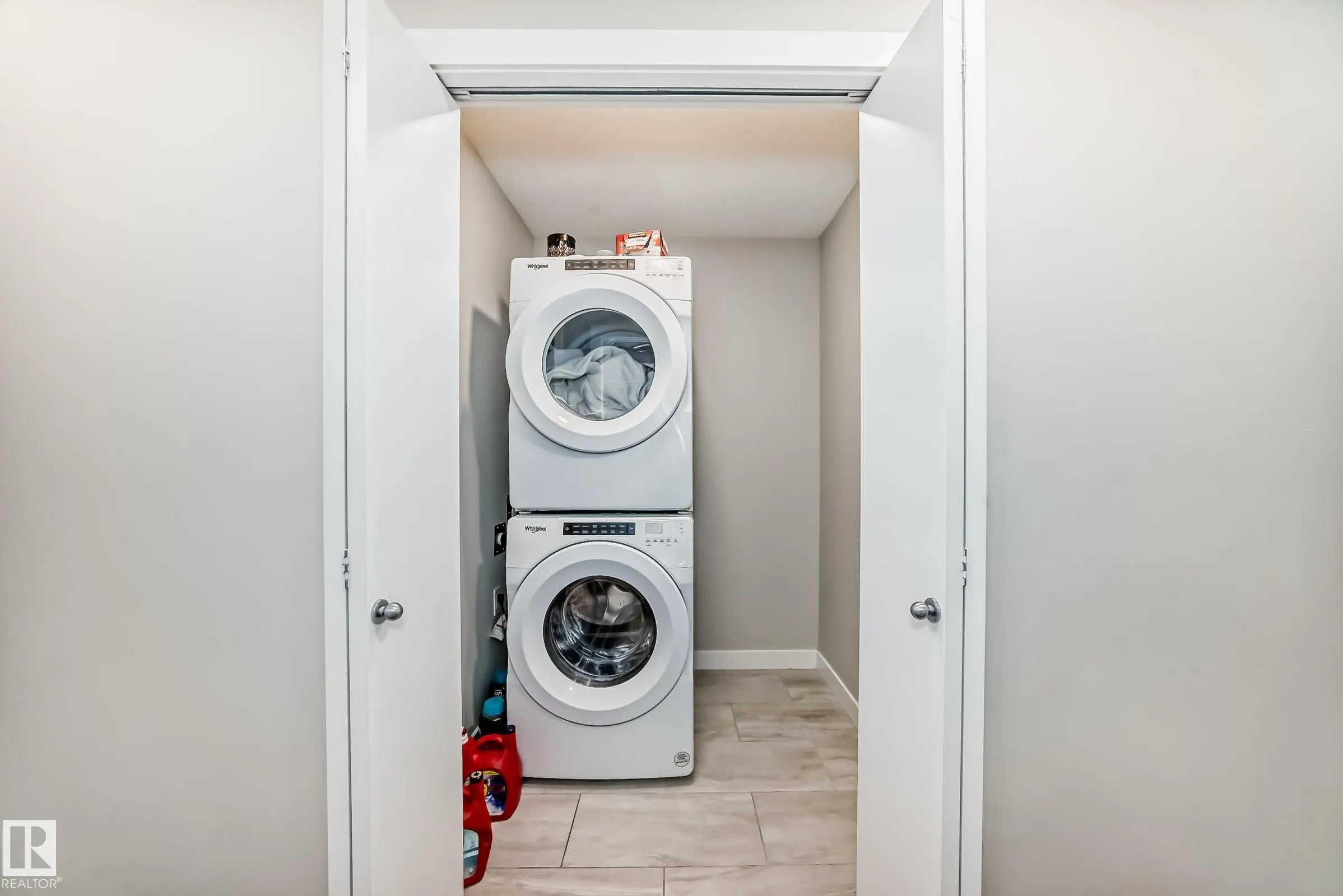 1051 GRAYDON HILL Boulevard