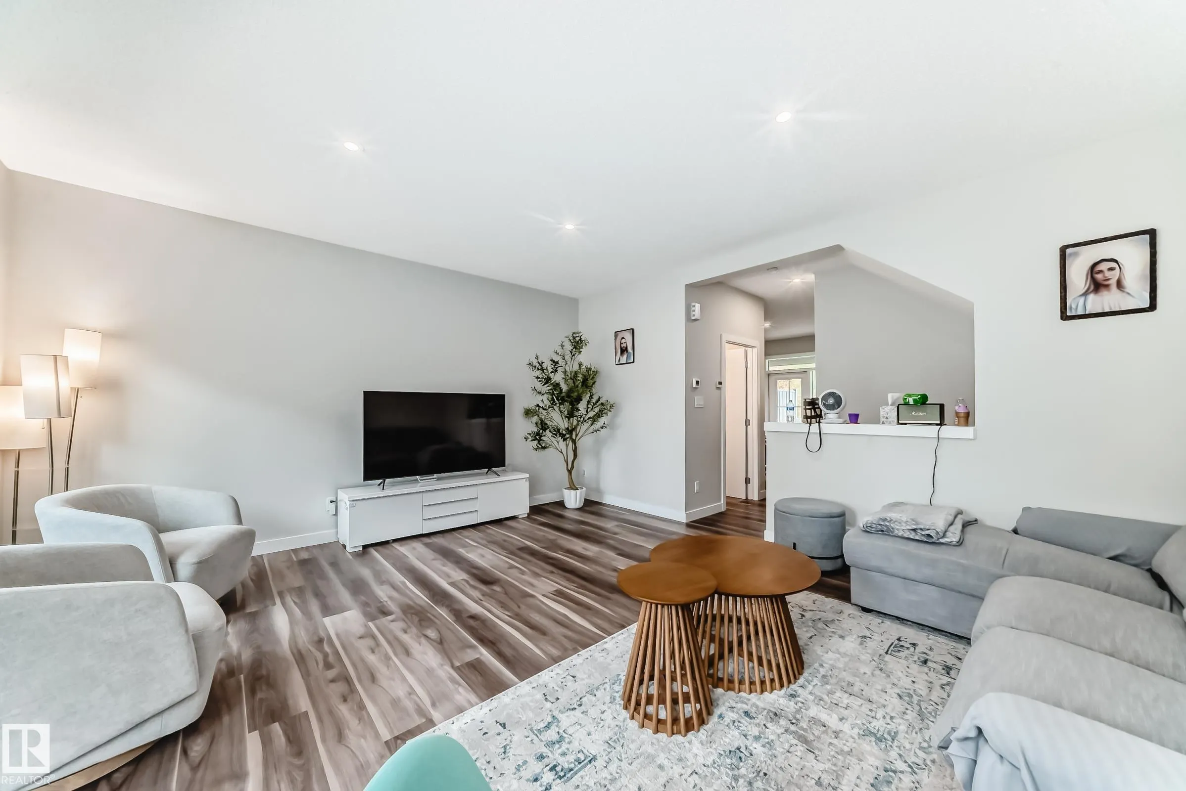 1051 GRAYDON HILL Boulevard