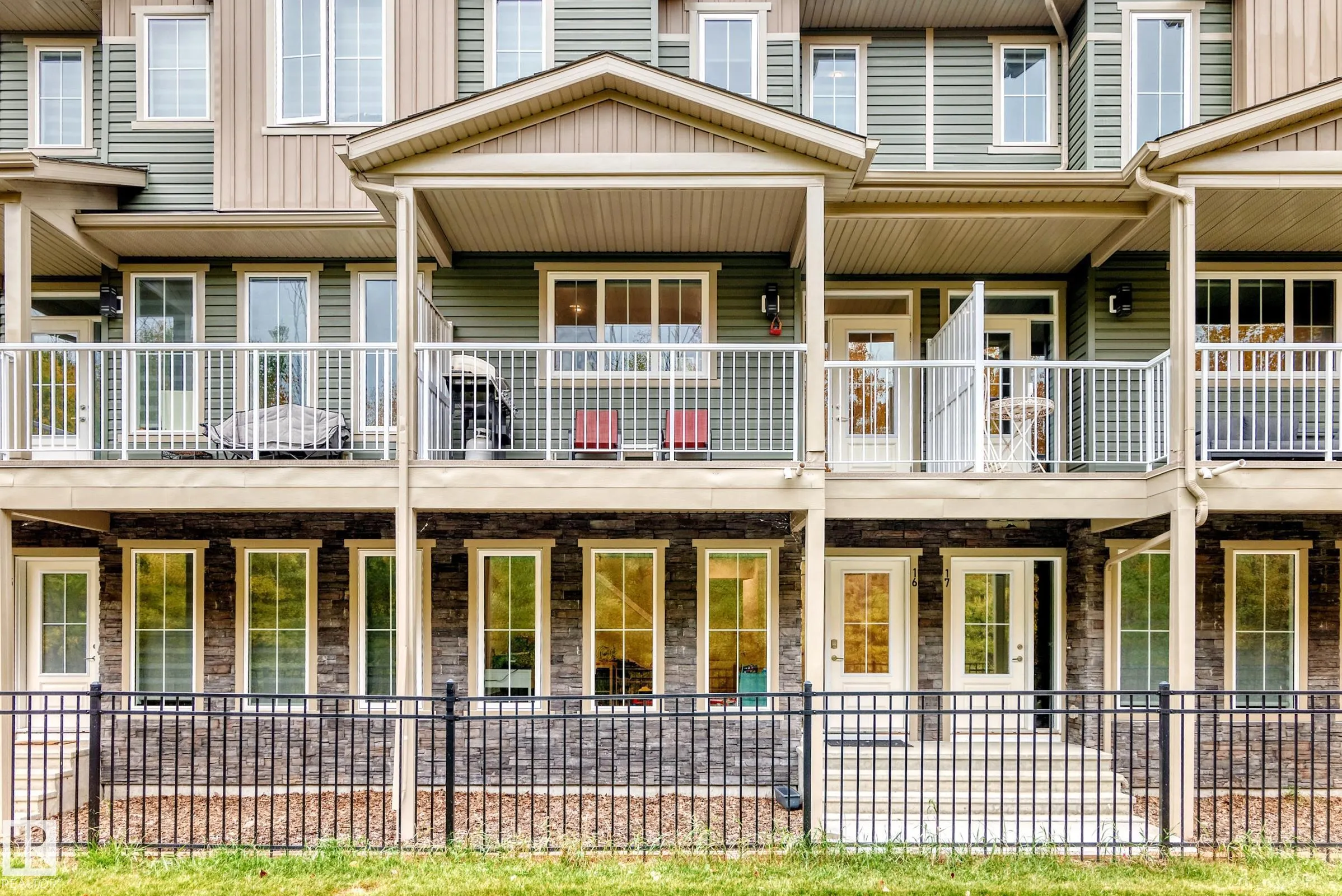 1051 GRAYDON HILL Boulevard