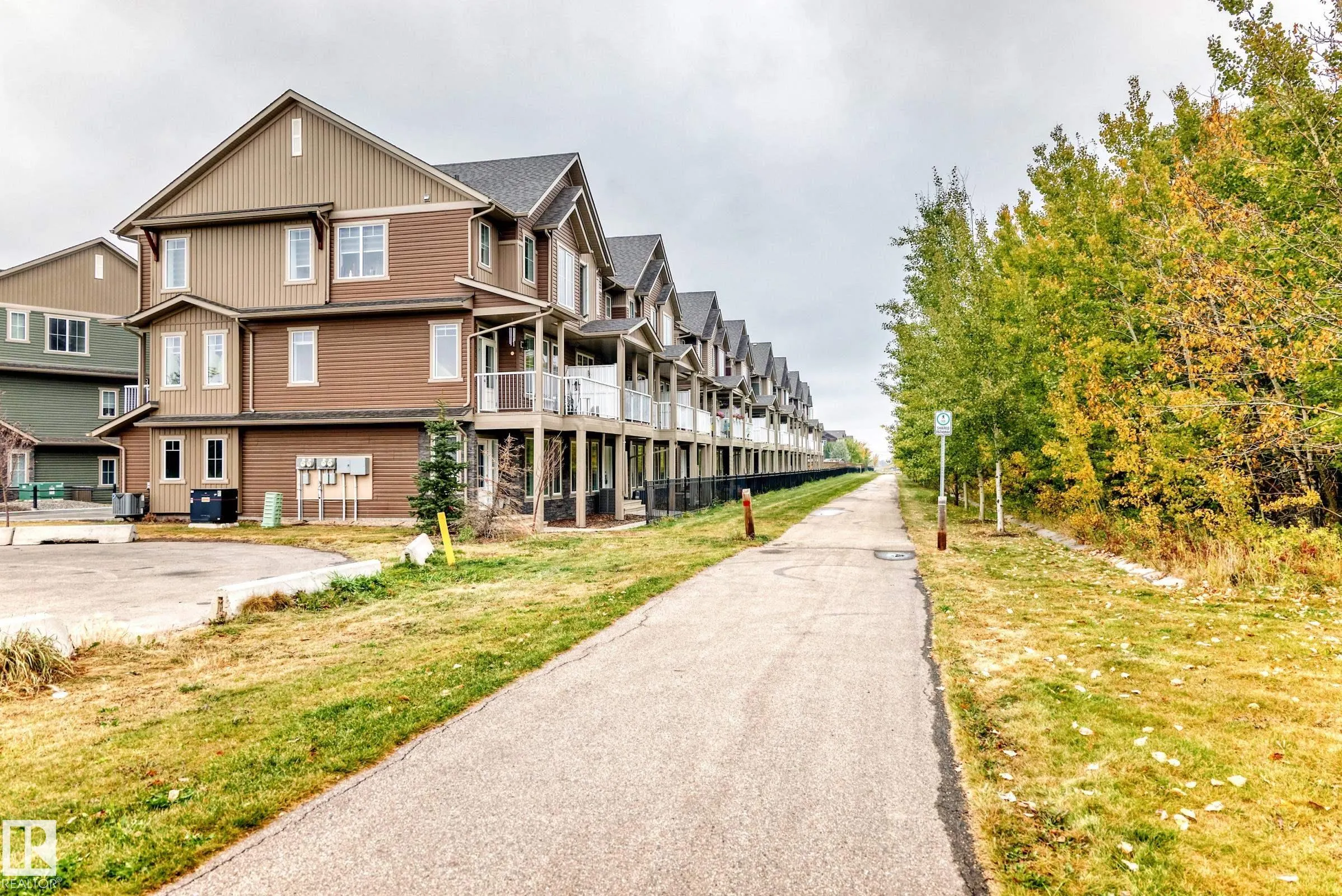 1051 GRAYDON HILL Boulevard