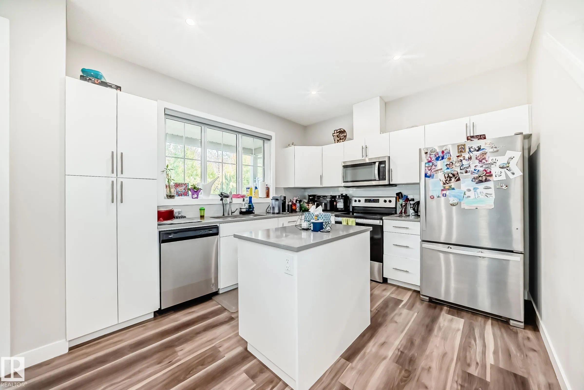 1051 GRAYDON HILL Boulevard