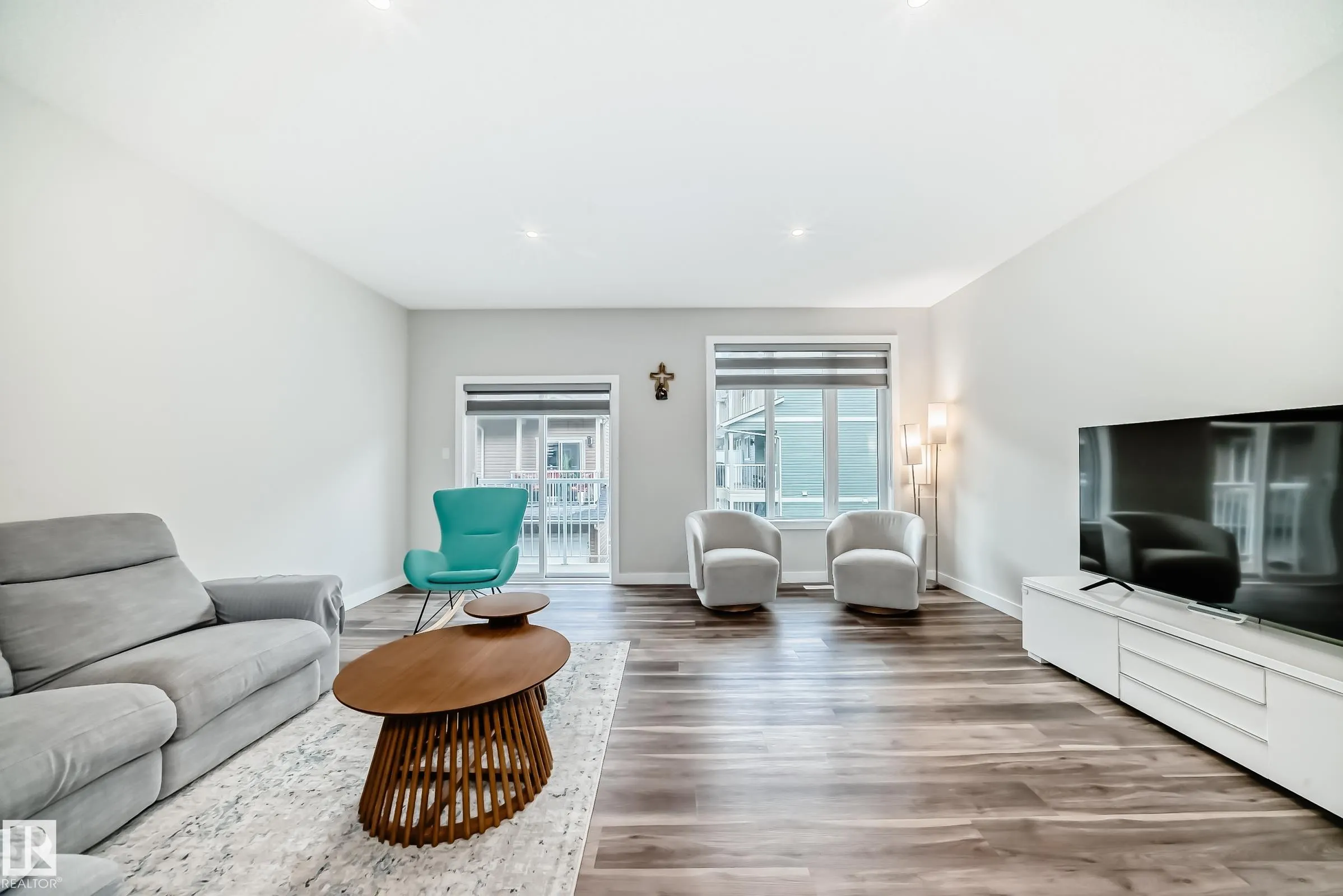 1051 GRAYDON HILL Boulevard