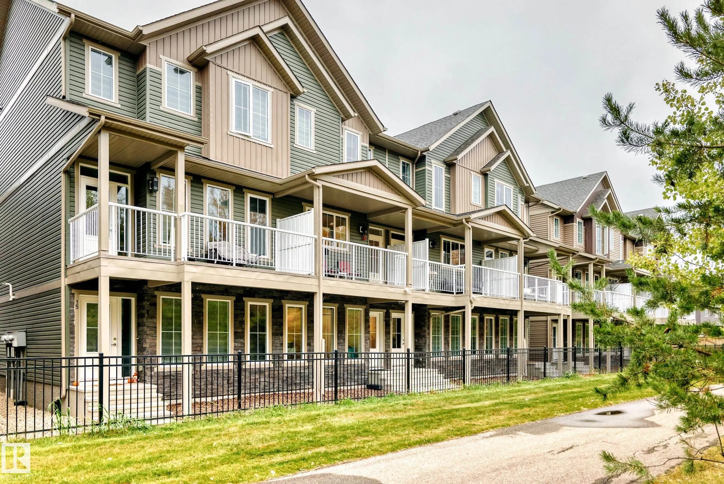 1051 GRAYDON HILL Boulevard