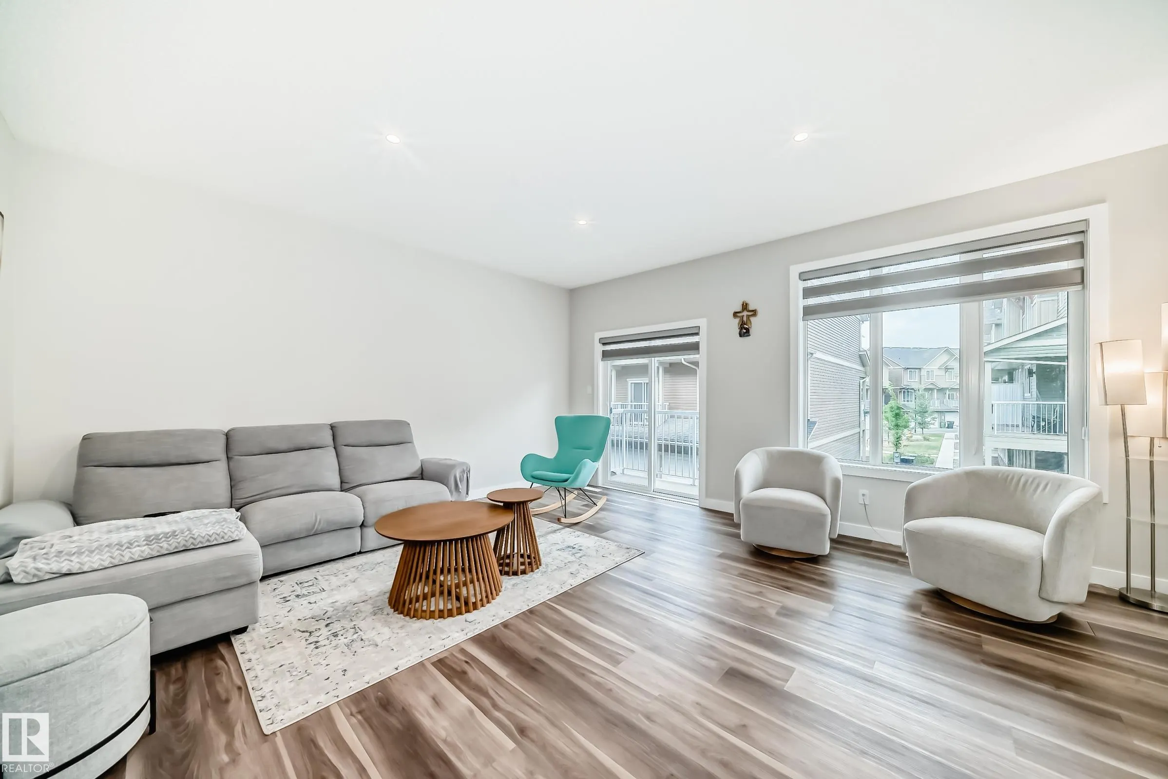 1051 GRAYDON HILL Boulevard