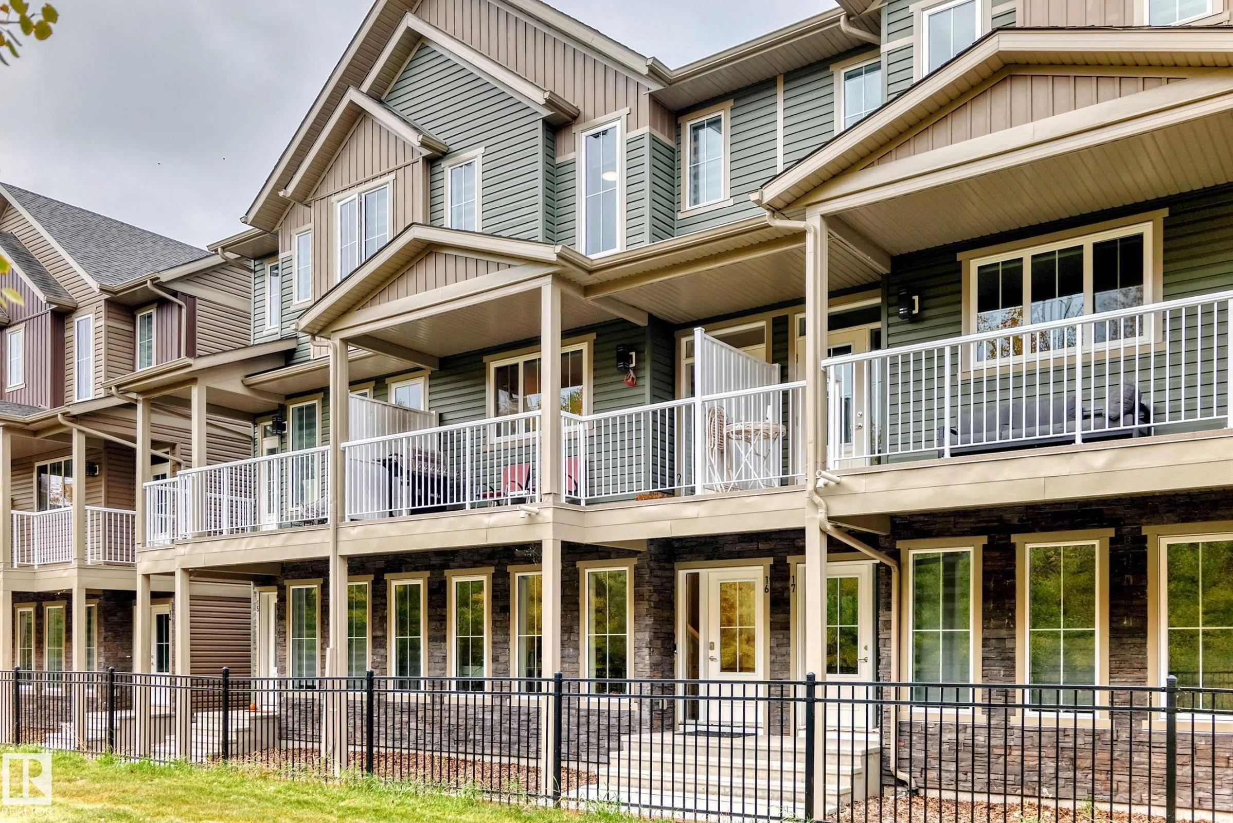 1051 GRAYDON HILL Boulevard