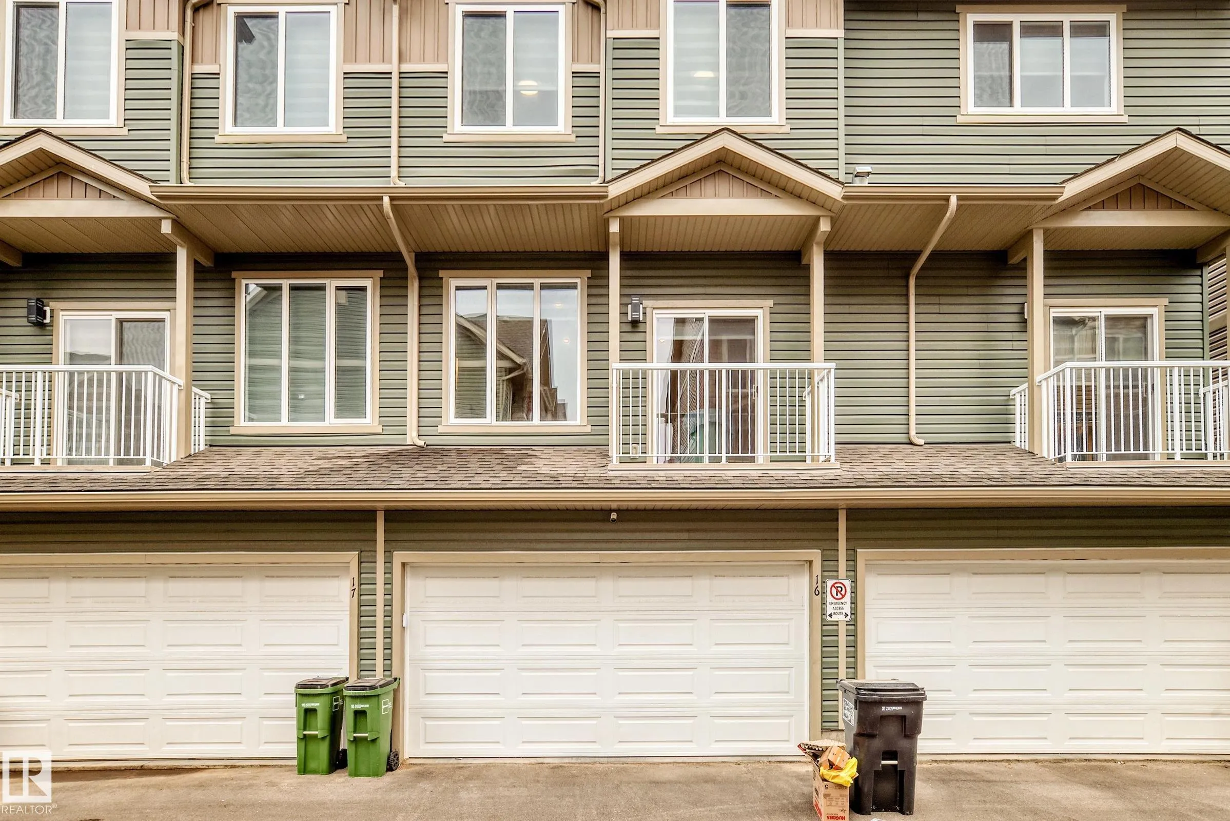 1051 GRAYDON HILL Boulevard