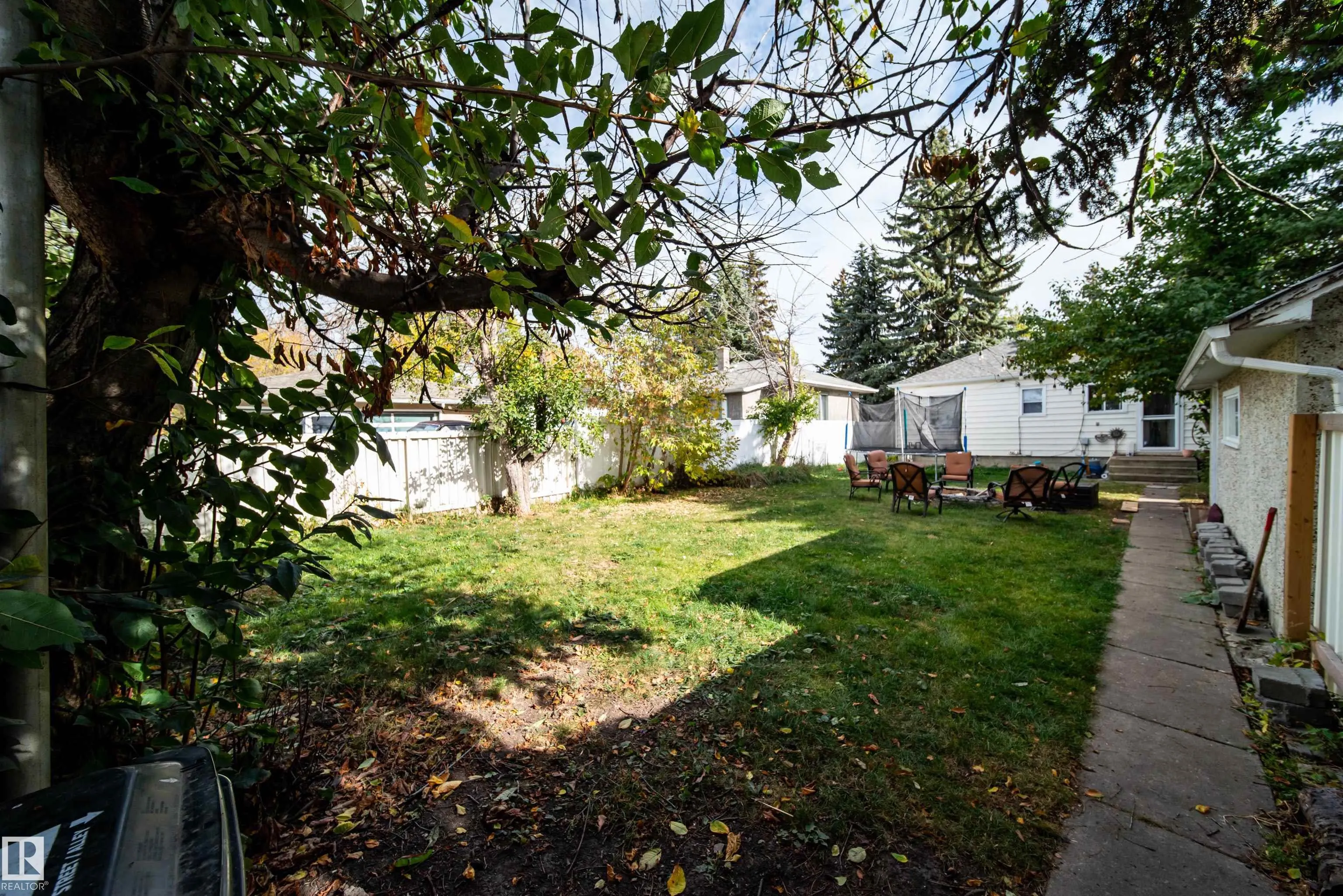 7910 75 Street