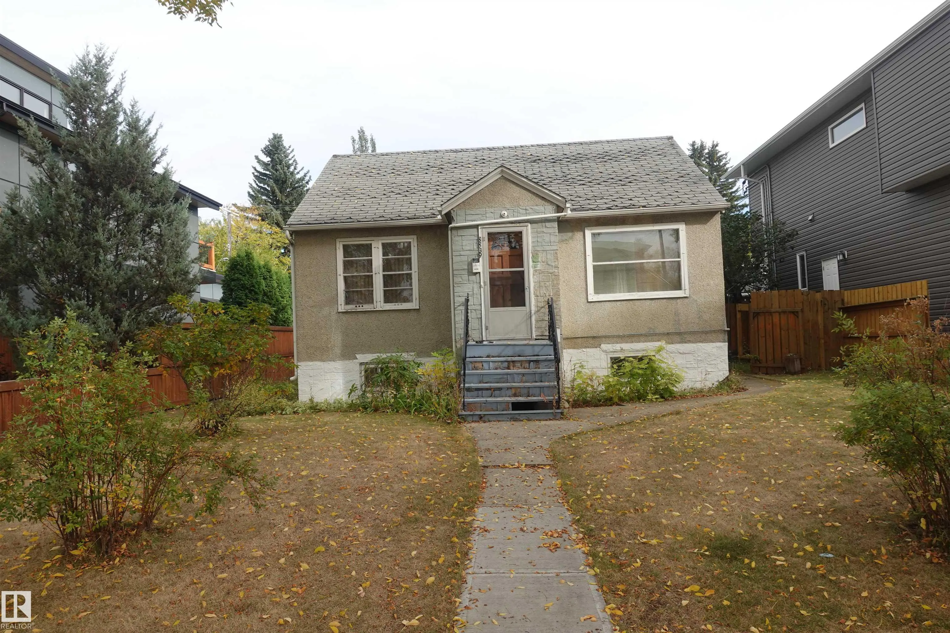 8839 90 Street