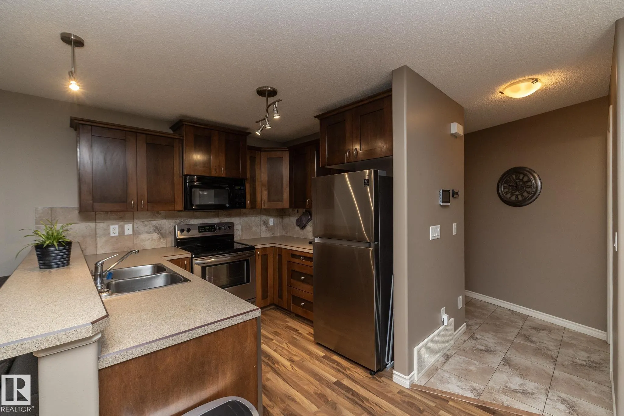10 WOODCREST