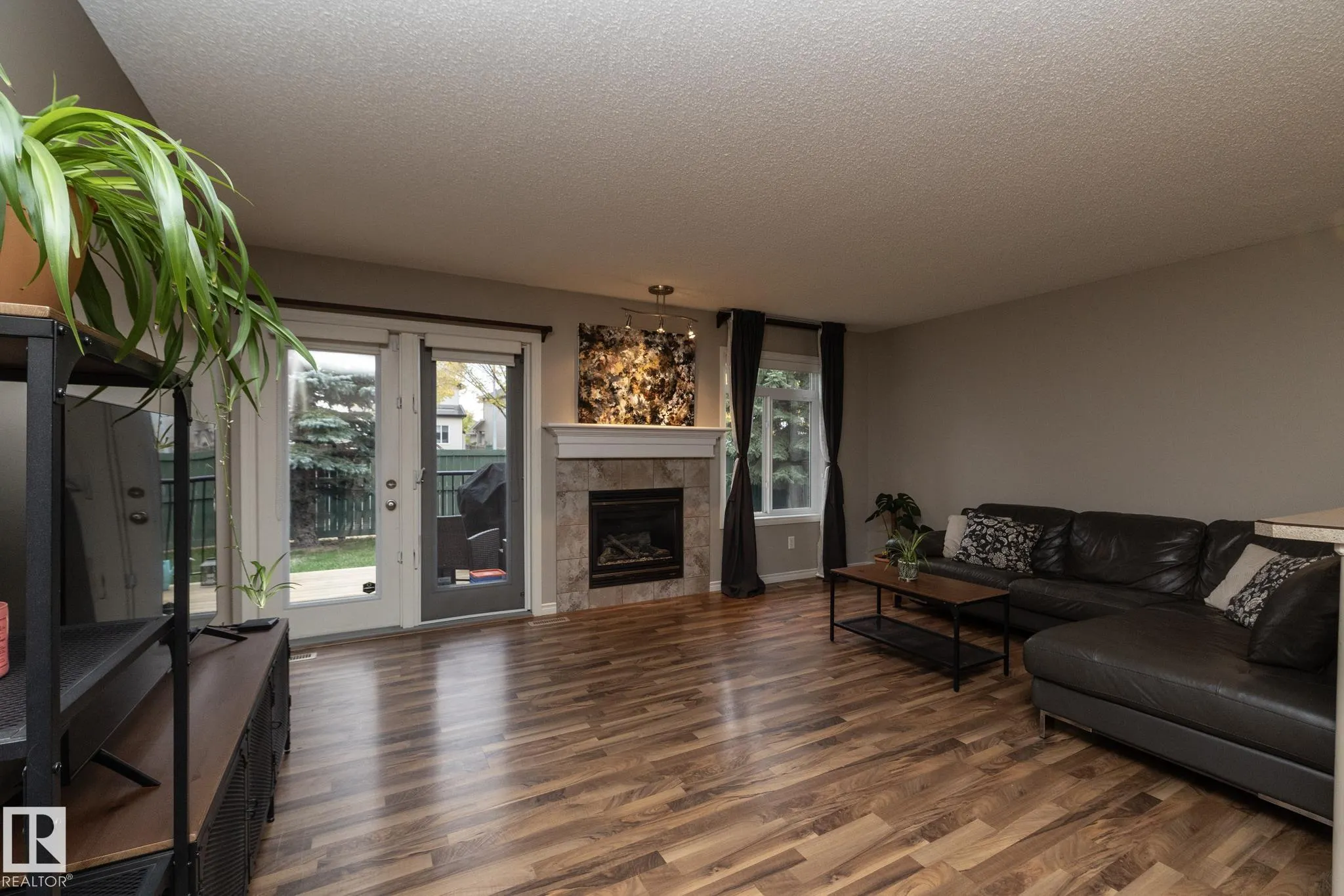 10 WOODCREST