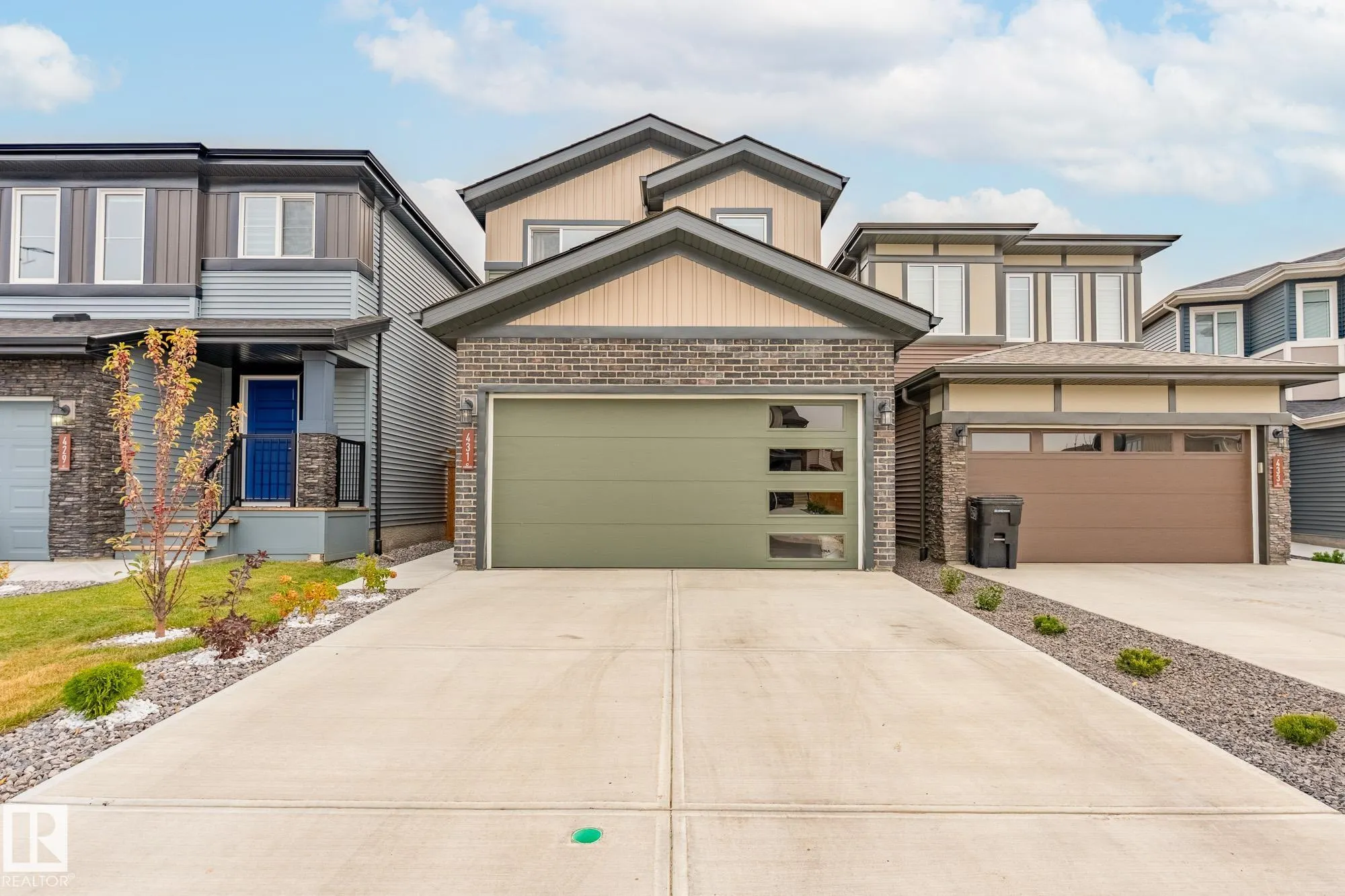 431 CONROY Crescent