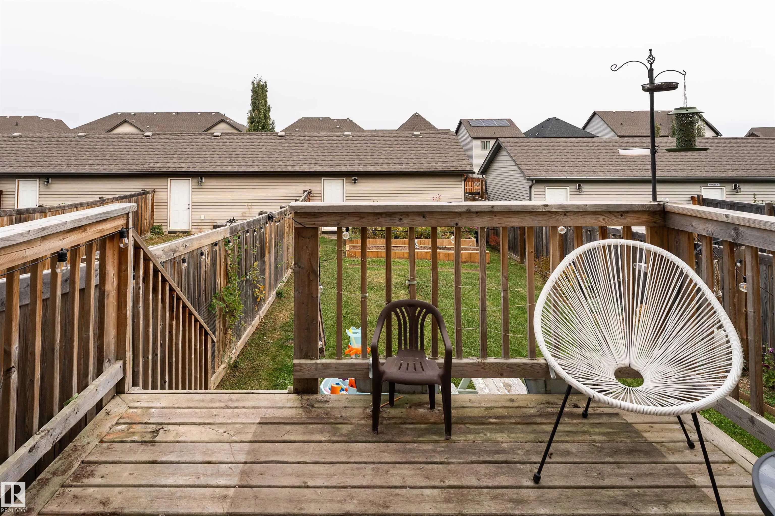 32 GREENBURY Close