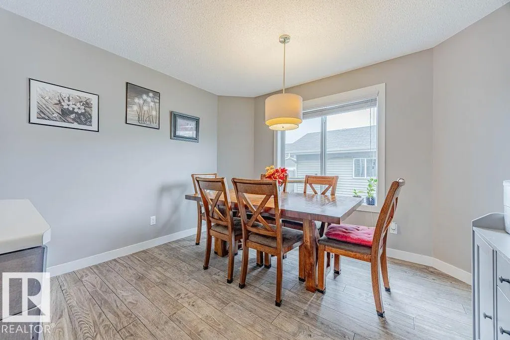 7386 EDGEMONT Way