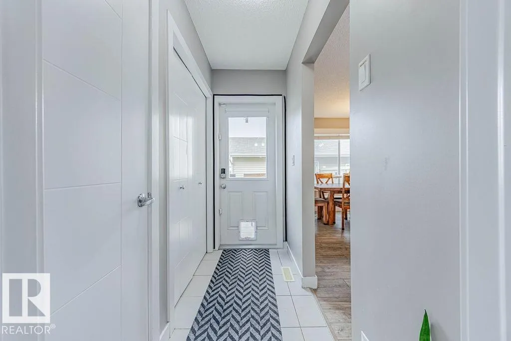 7386 EDGEMONT Way