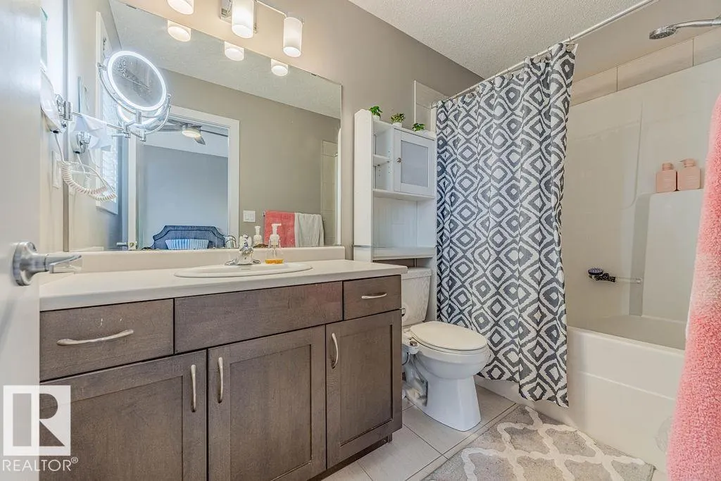 7386 EDGEMONT Way