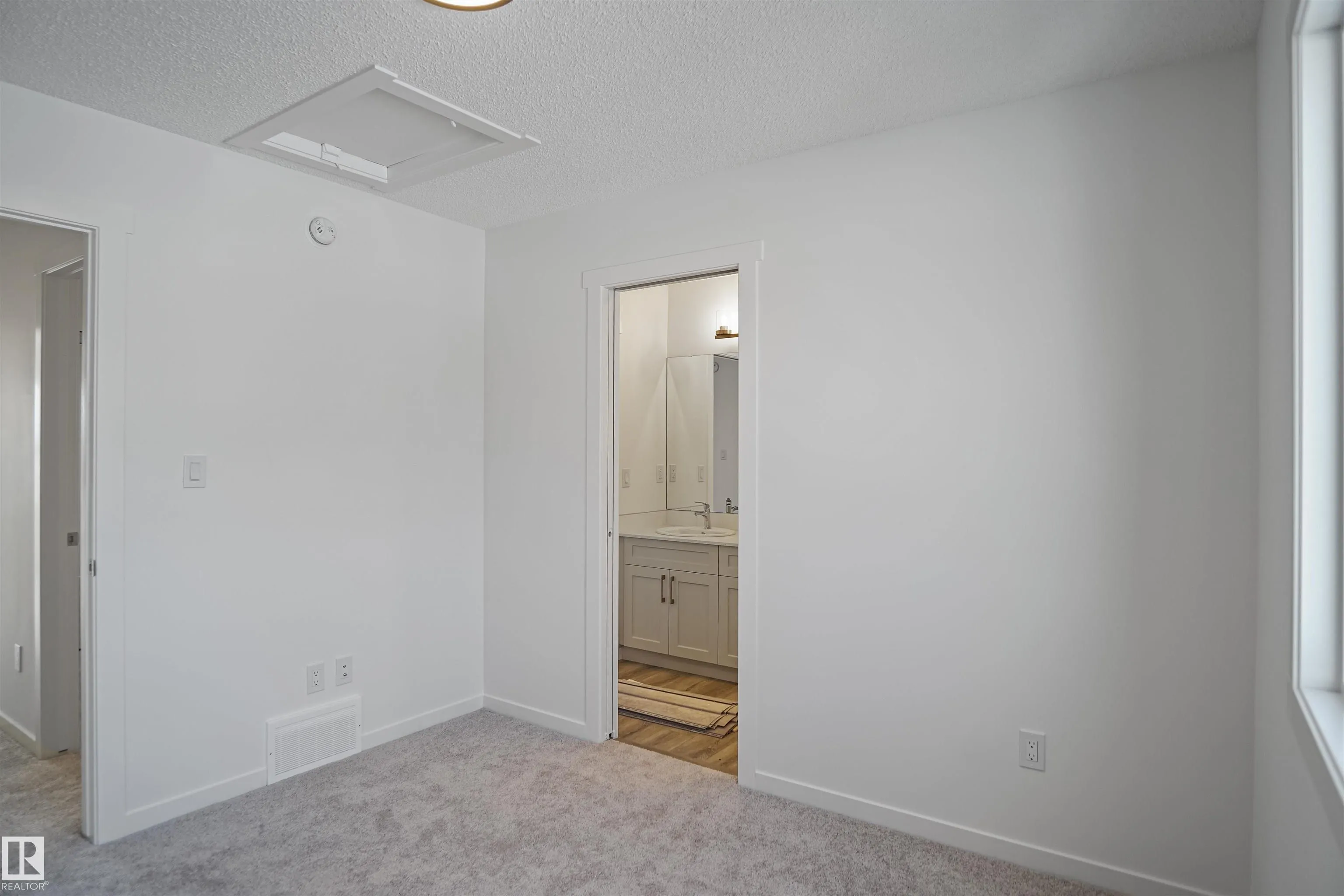 4157 Kinglet Drive