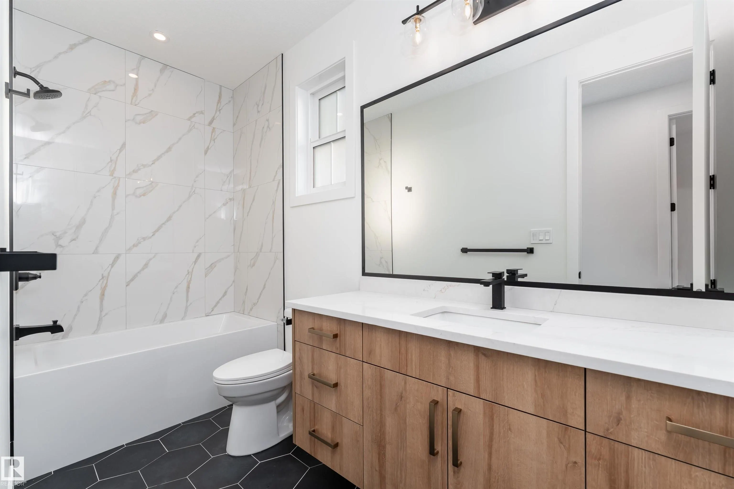 78 Eldridge Point(e)