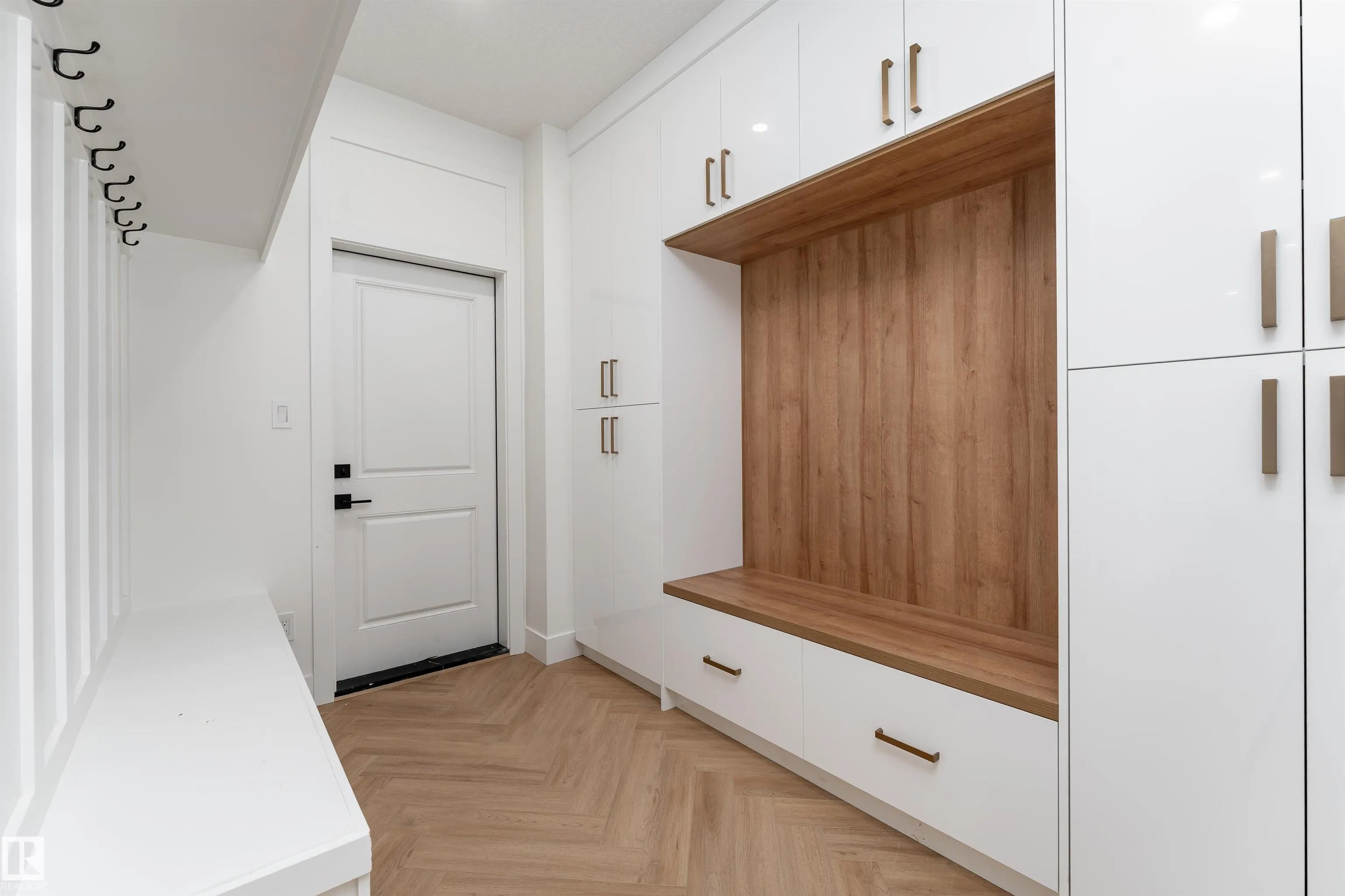 78 Eldridge Point(e)