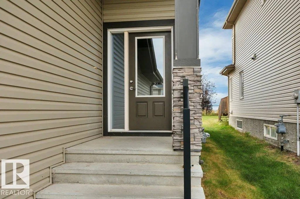 64 SANDALWOOD Place