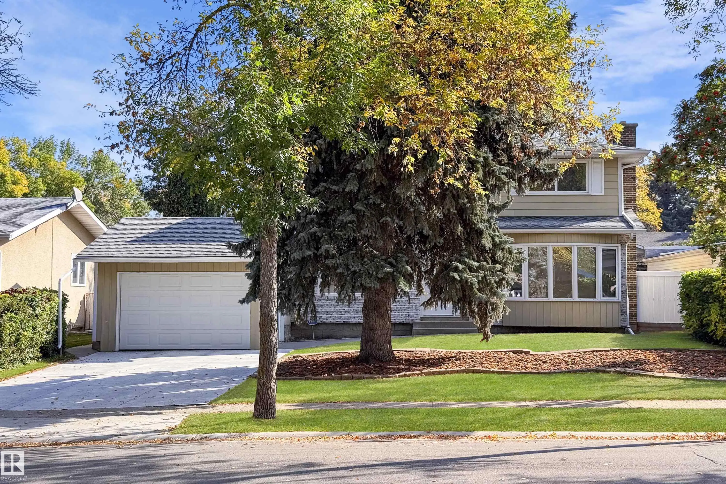 16 GRAHAM Avenue