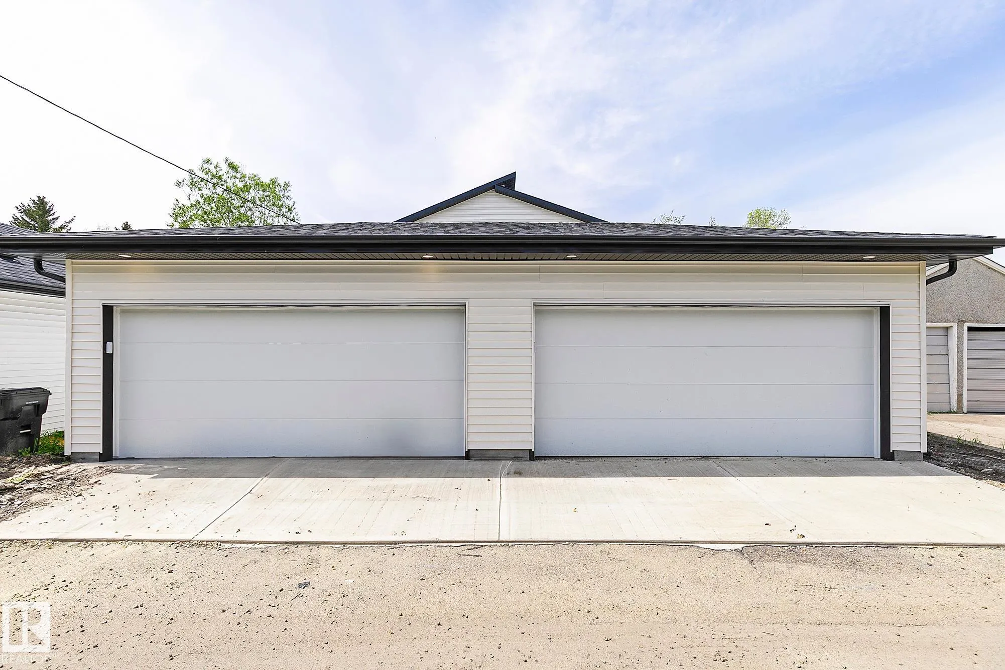 11633 ST ALBERT Trail