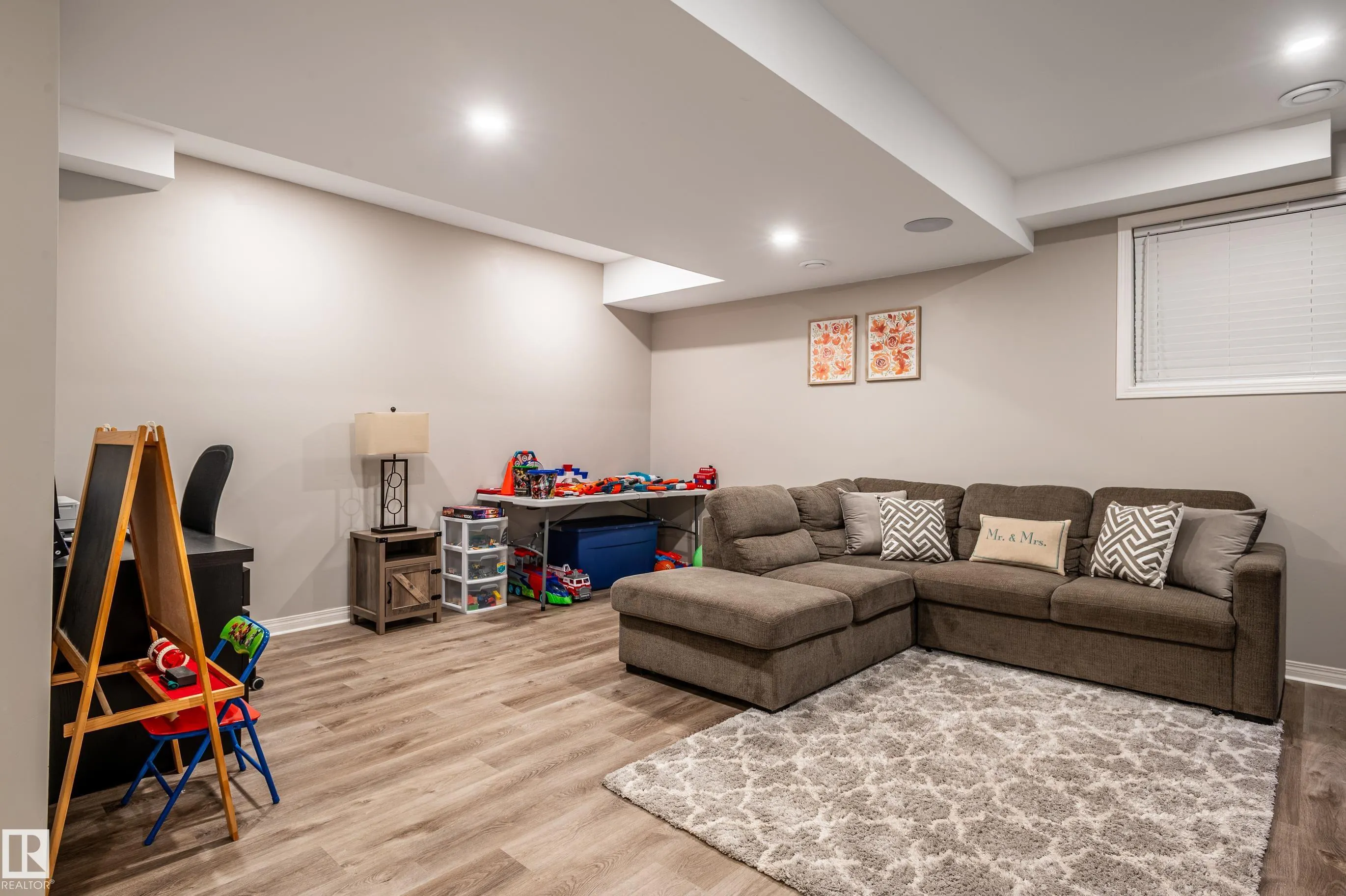 1737 Chapman Way