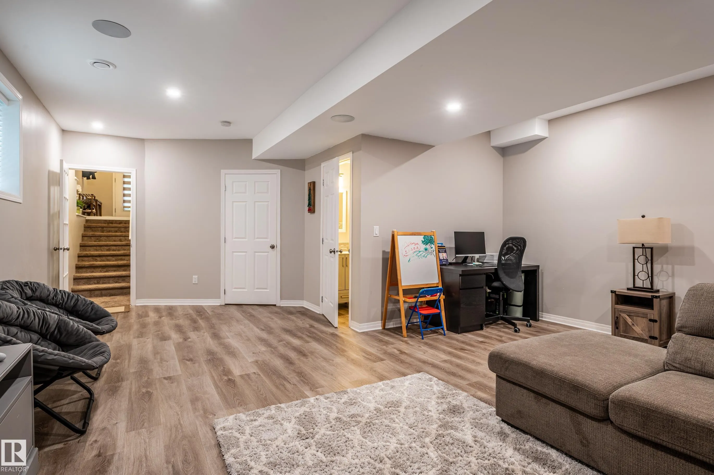 1737 Chapman Way