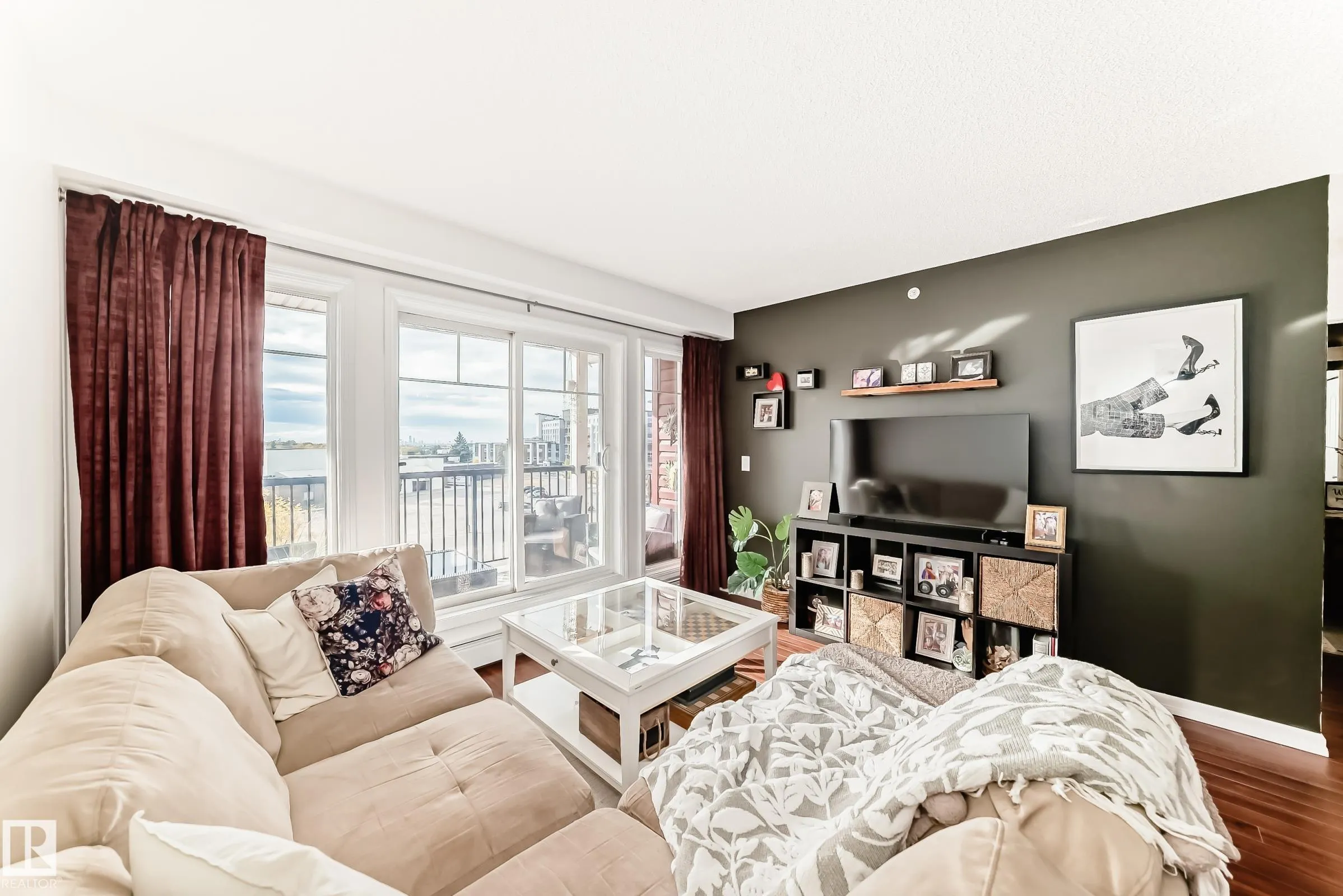 271 CHARLOTTE Way