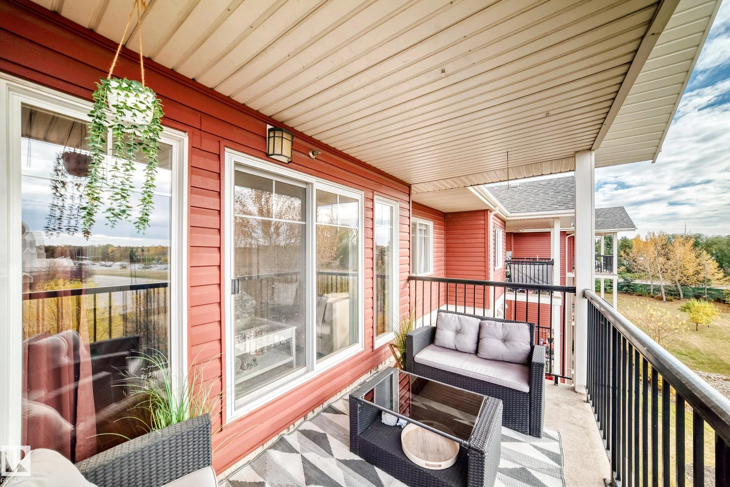 271 CHARLOTTE Way