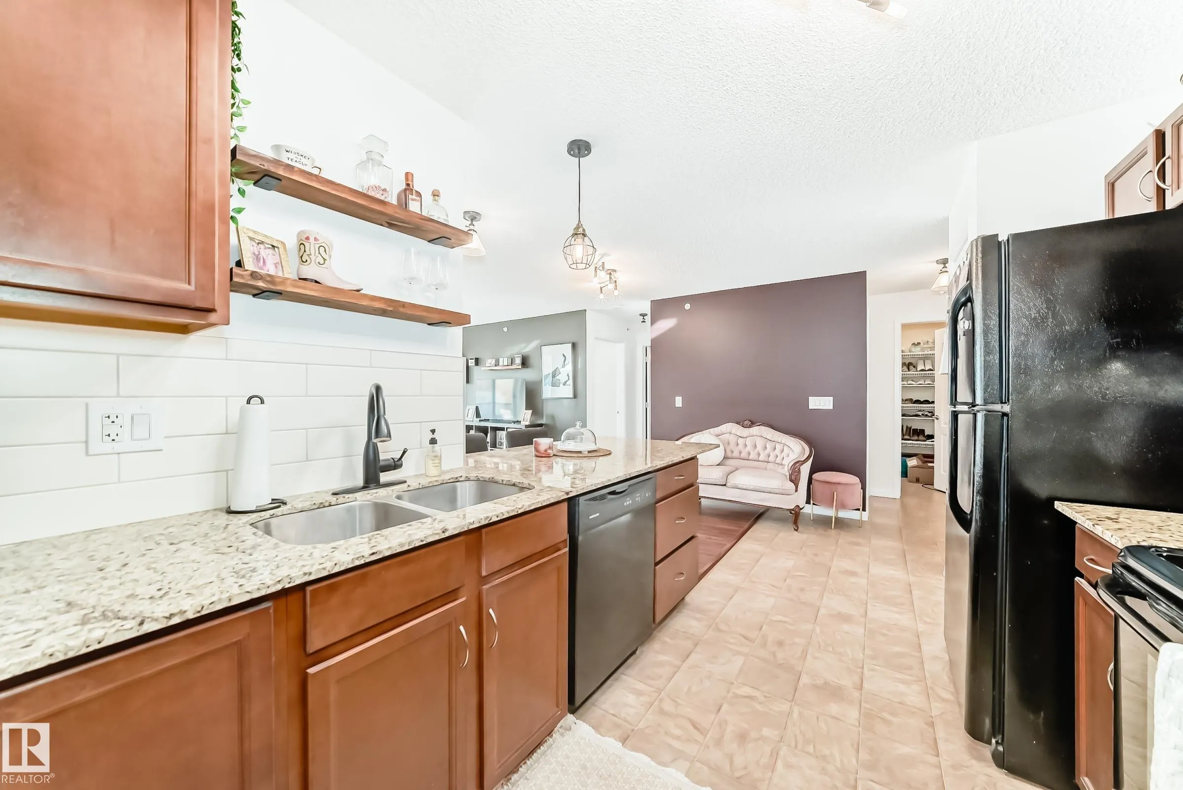 271 CHARLOTTE Way