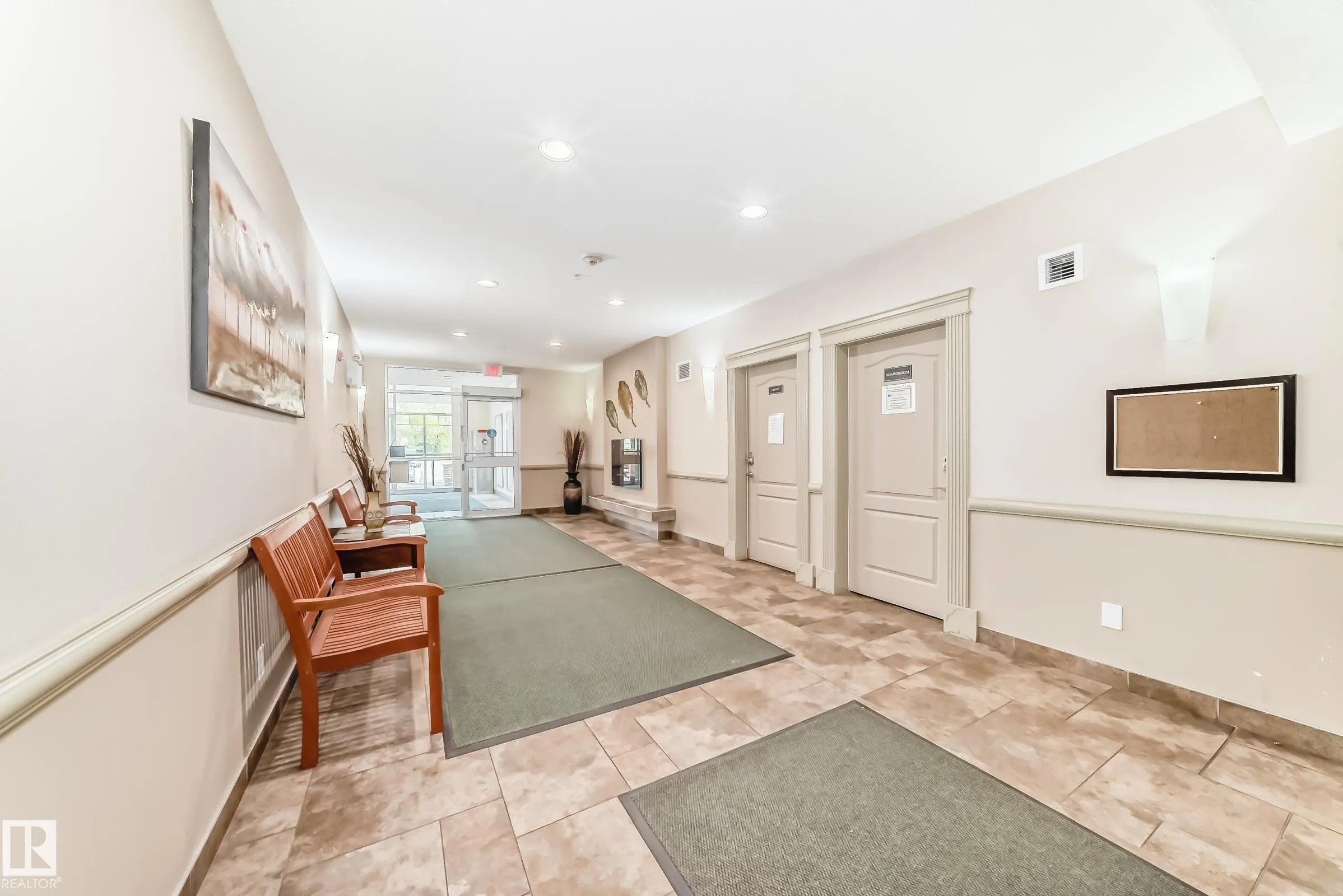 271 CHARLOTTE Way
