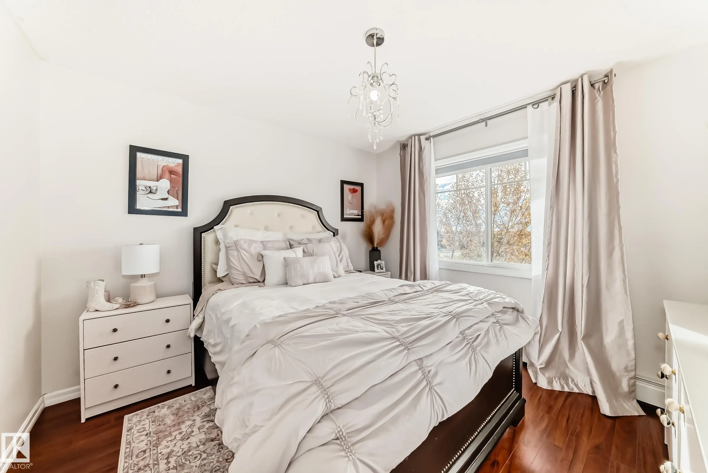 271 CHARLOTTE Way