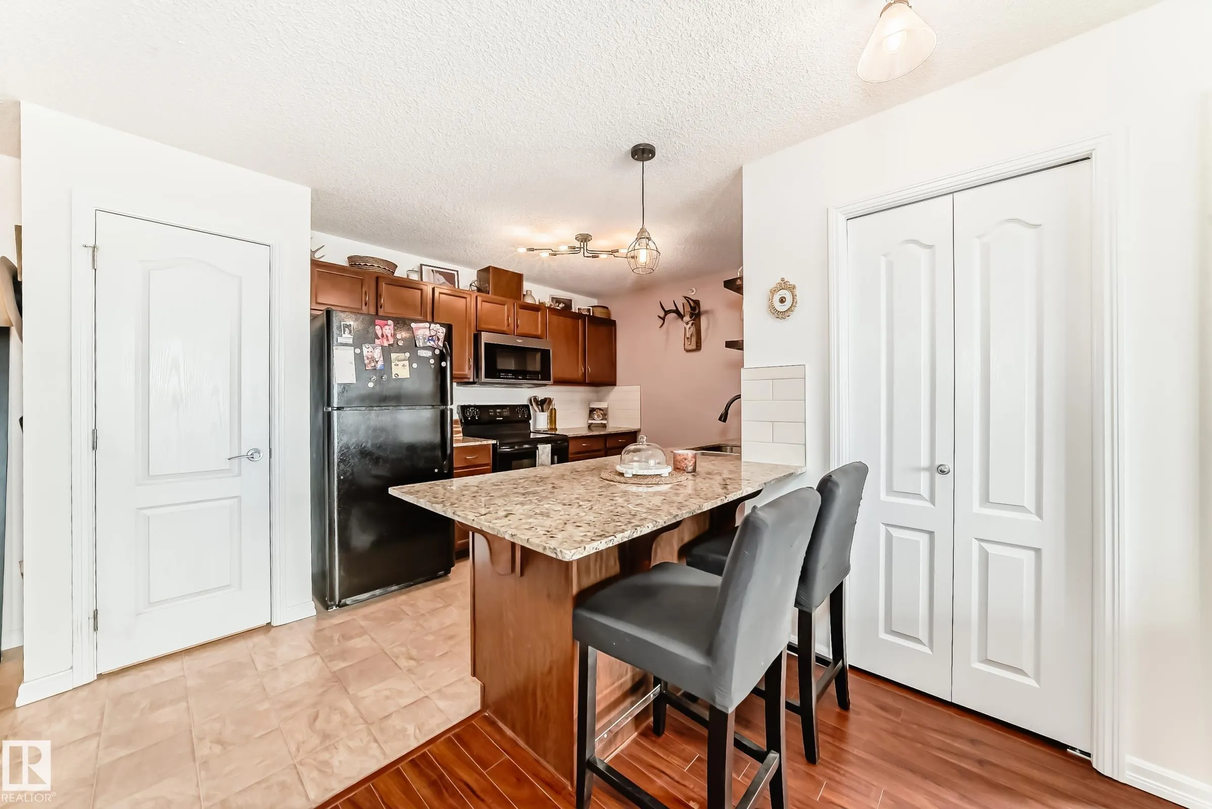 271 CHARLOTTE Way