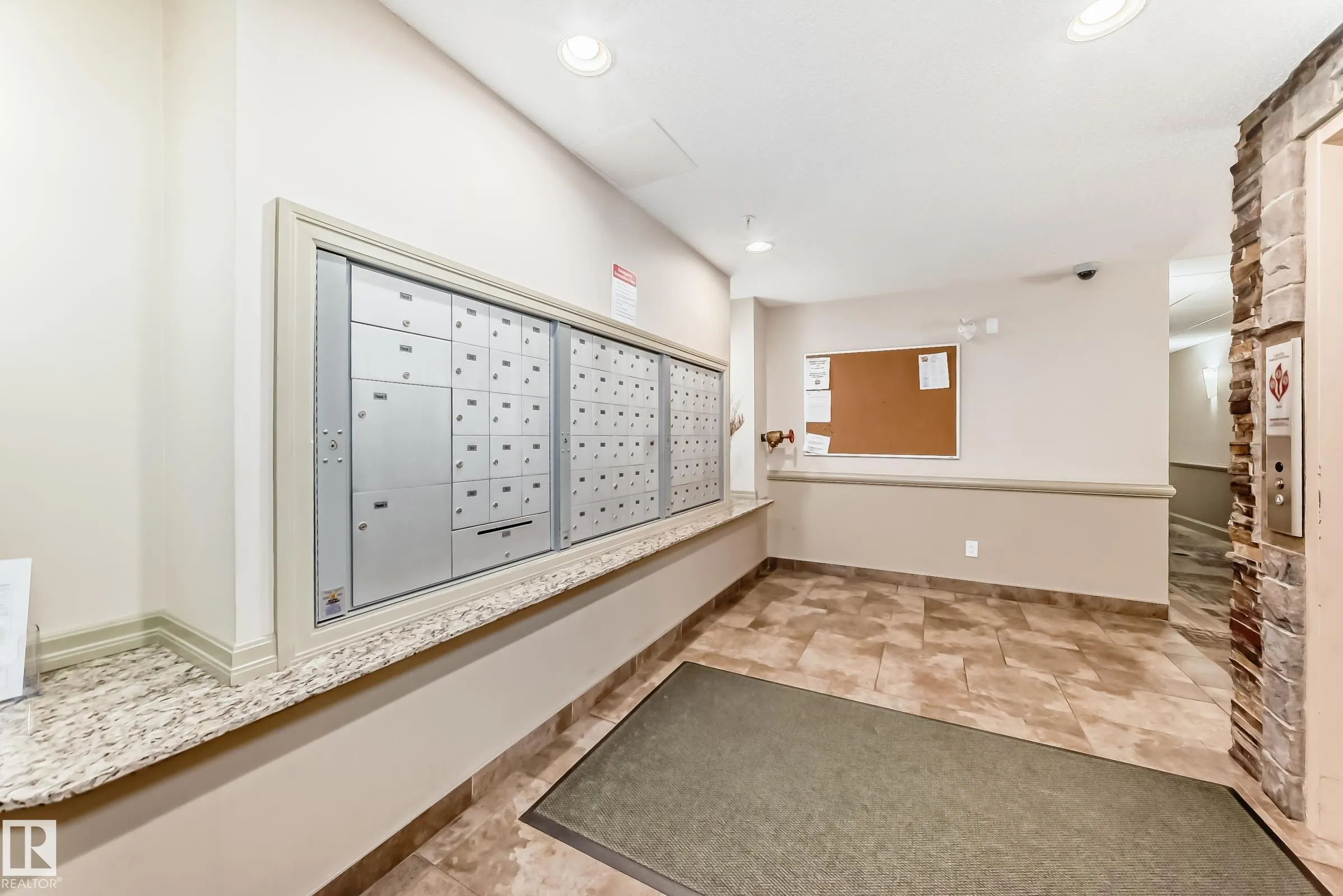 271 CHARLOTTE Way