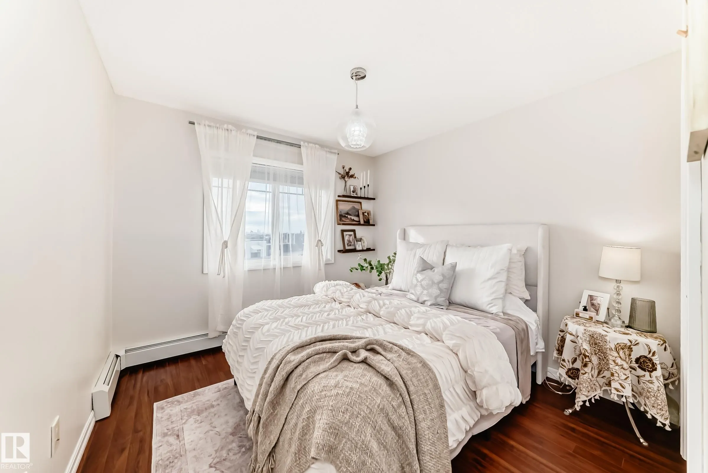 271 CHARLOTTE Way
