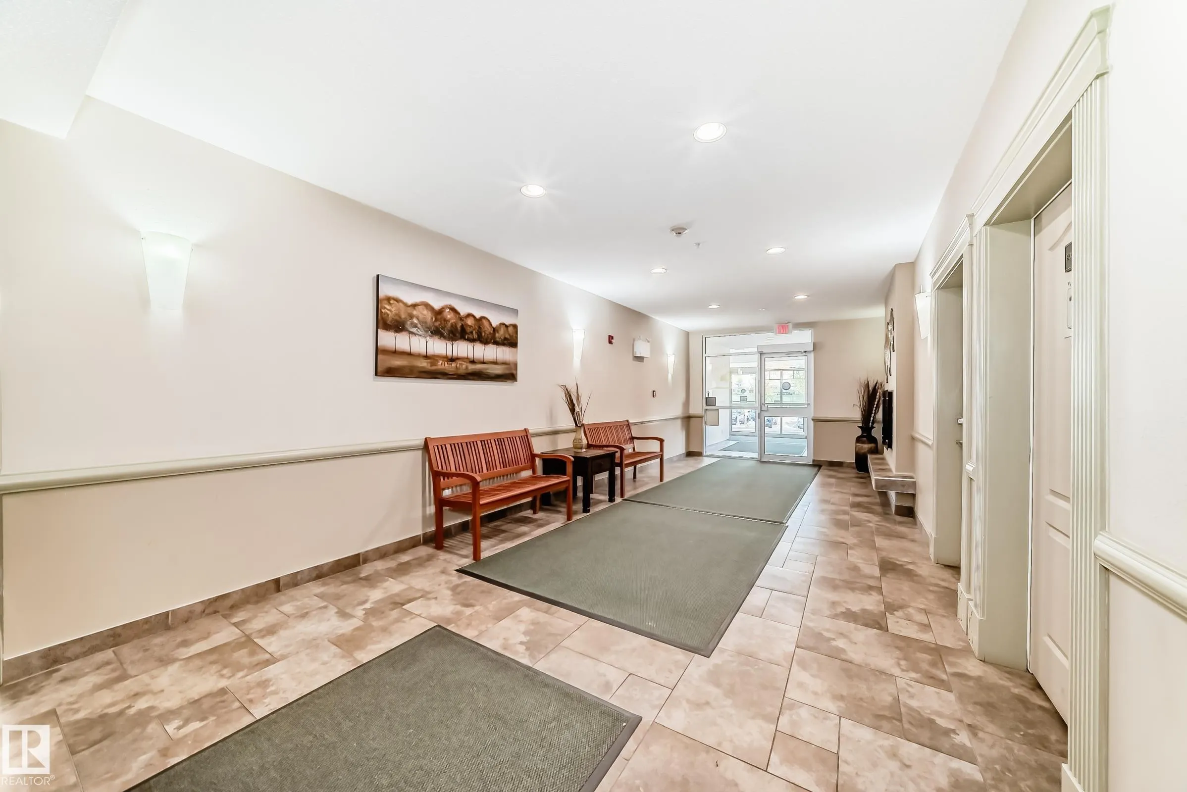 271 CHARLOTTE Way