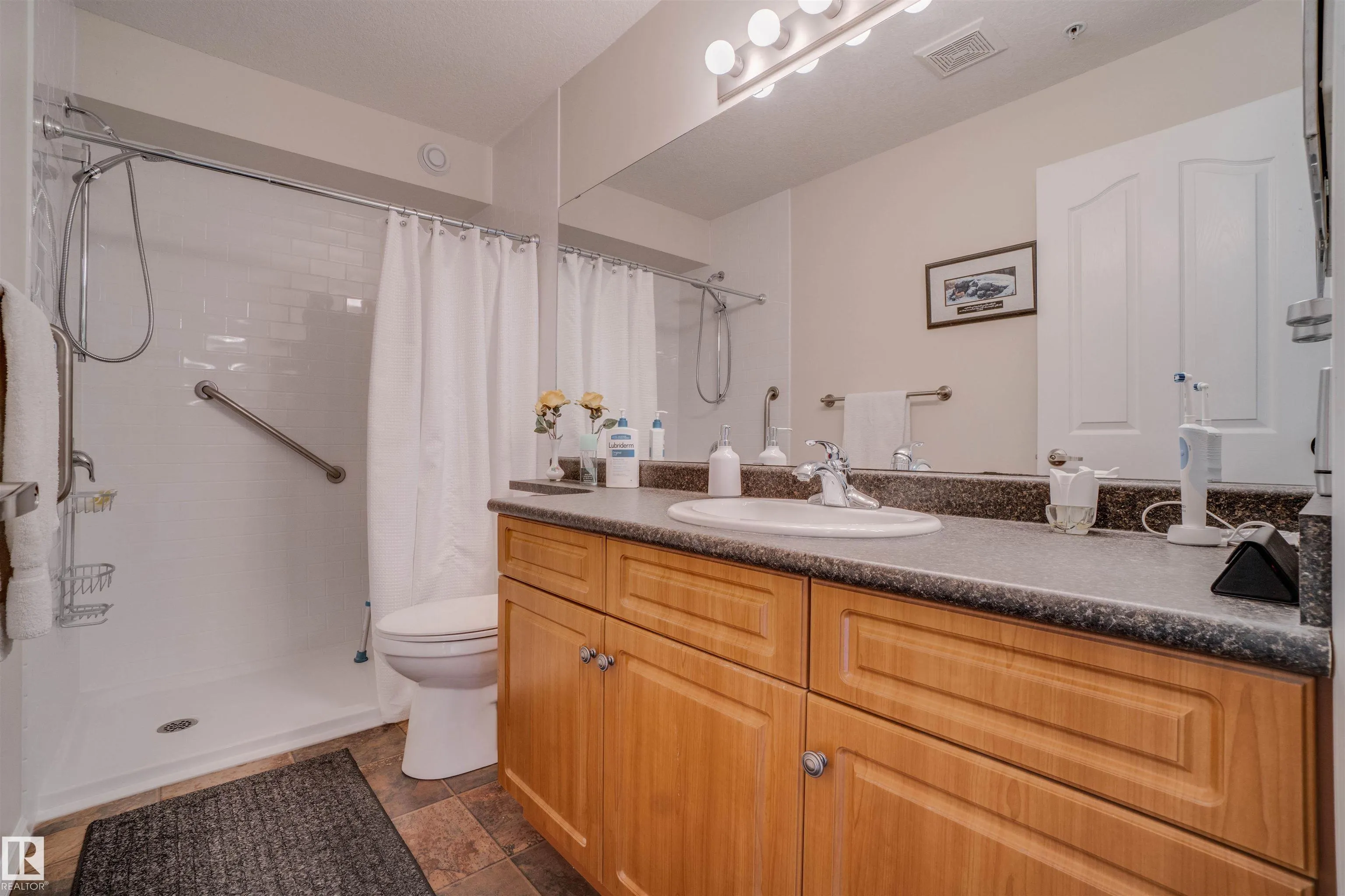 7801 GOLF COURSE Road