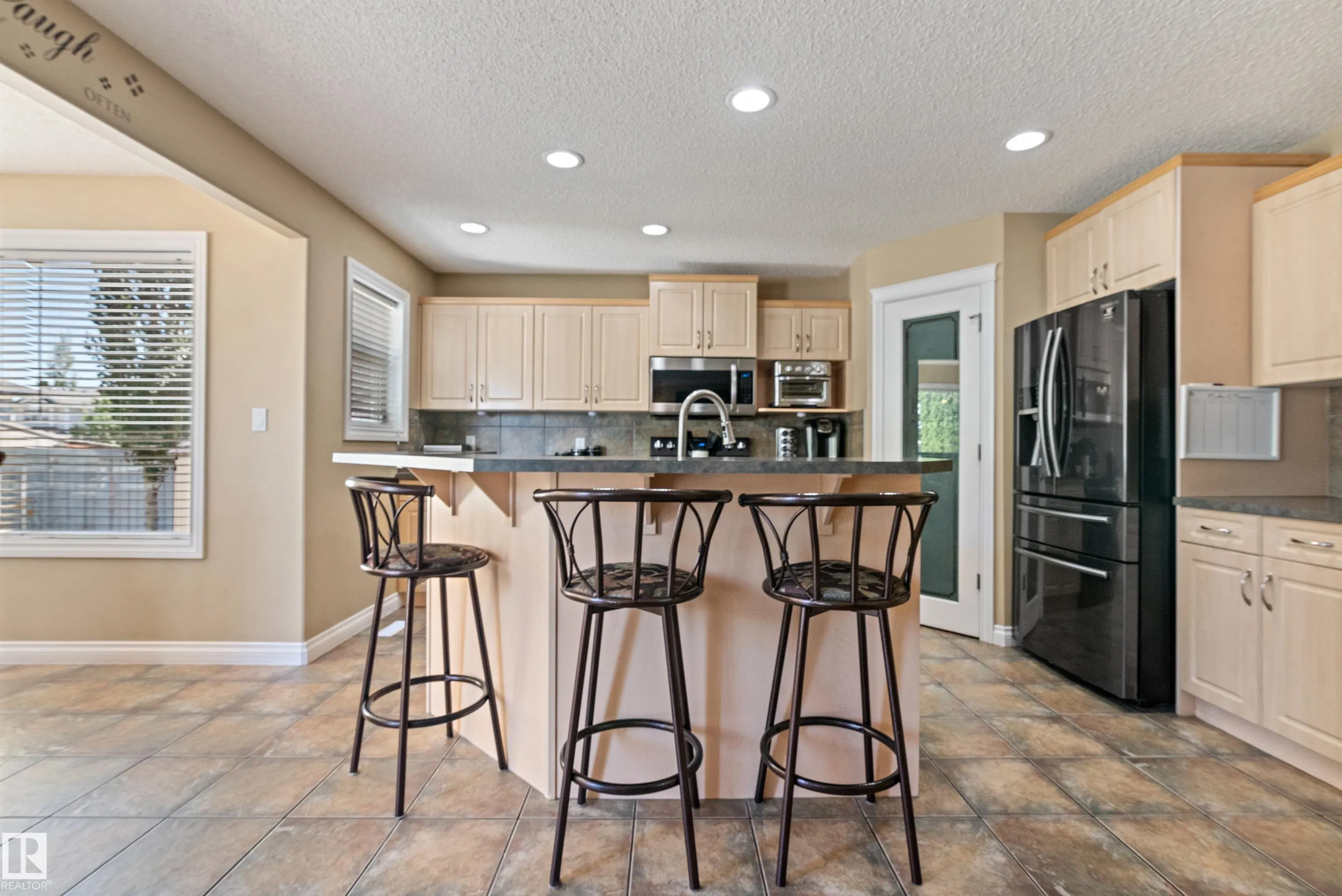 356 CALDERON Crescent