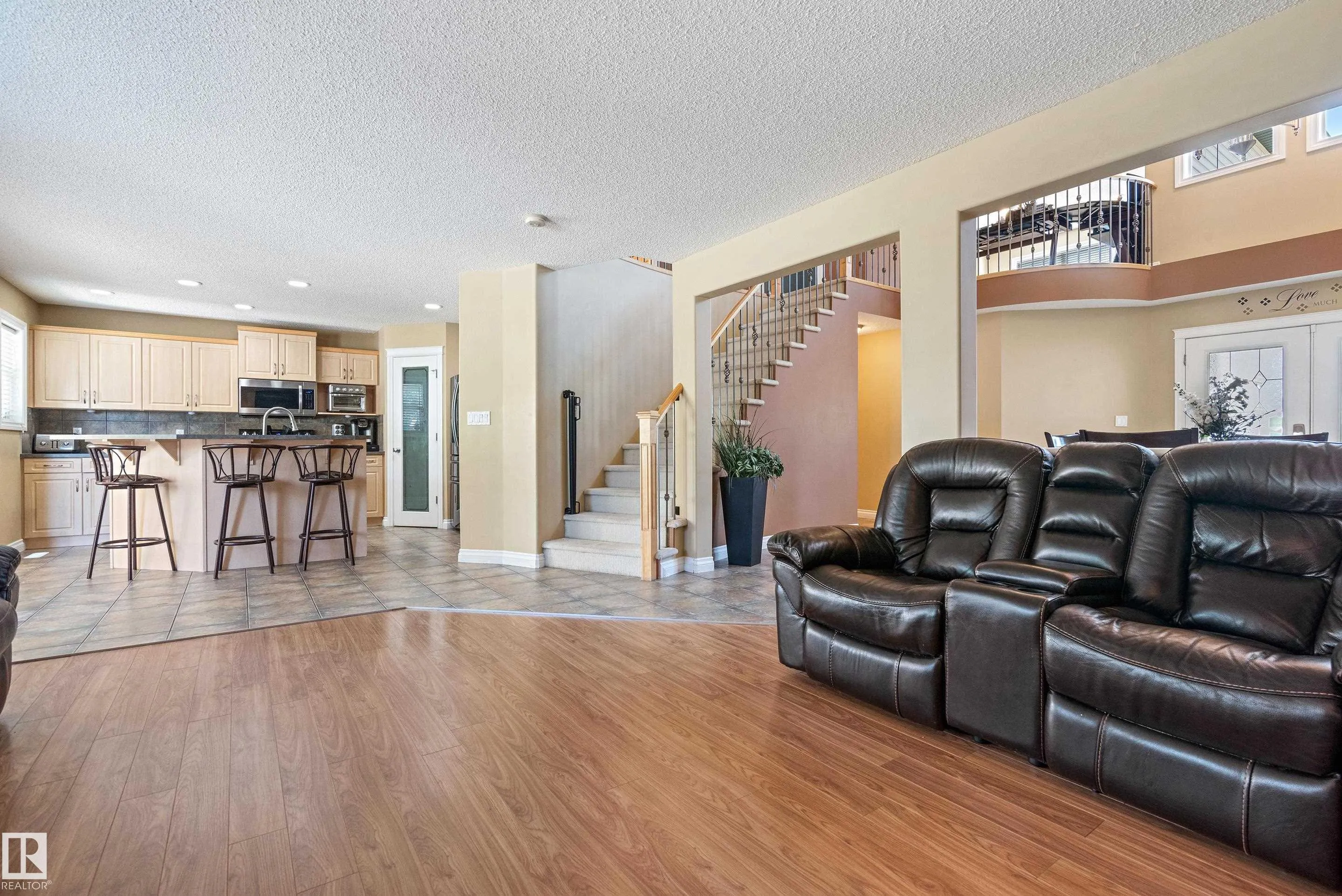 356 CALDERON Crescent