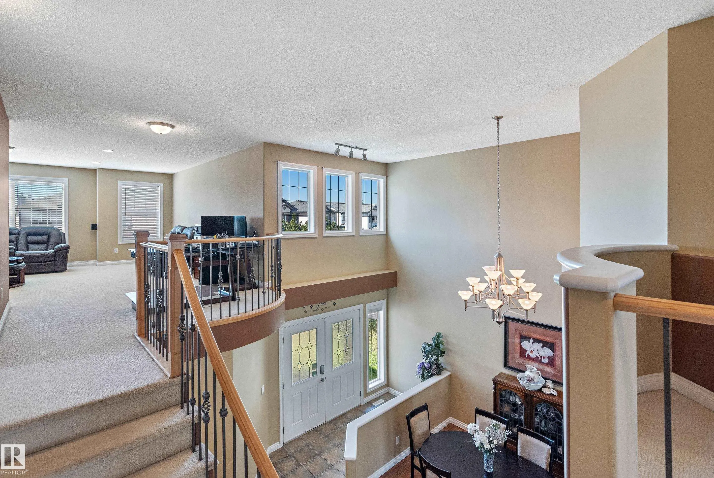 356 CALDERON Crescent