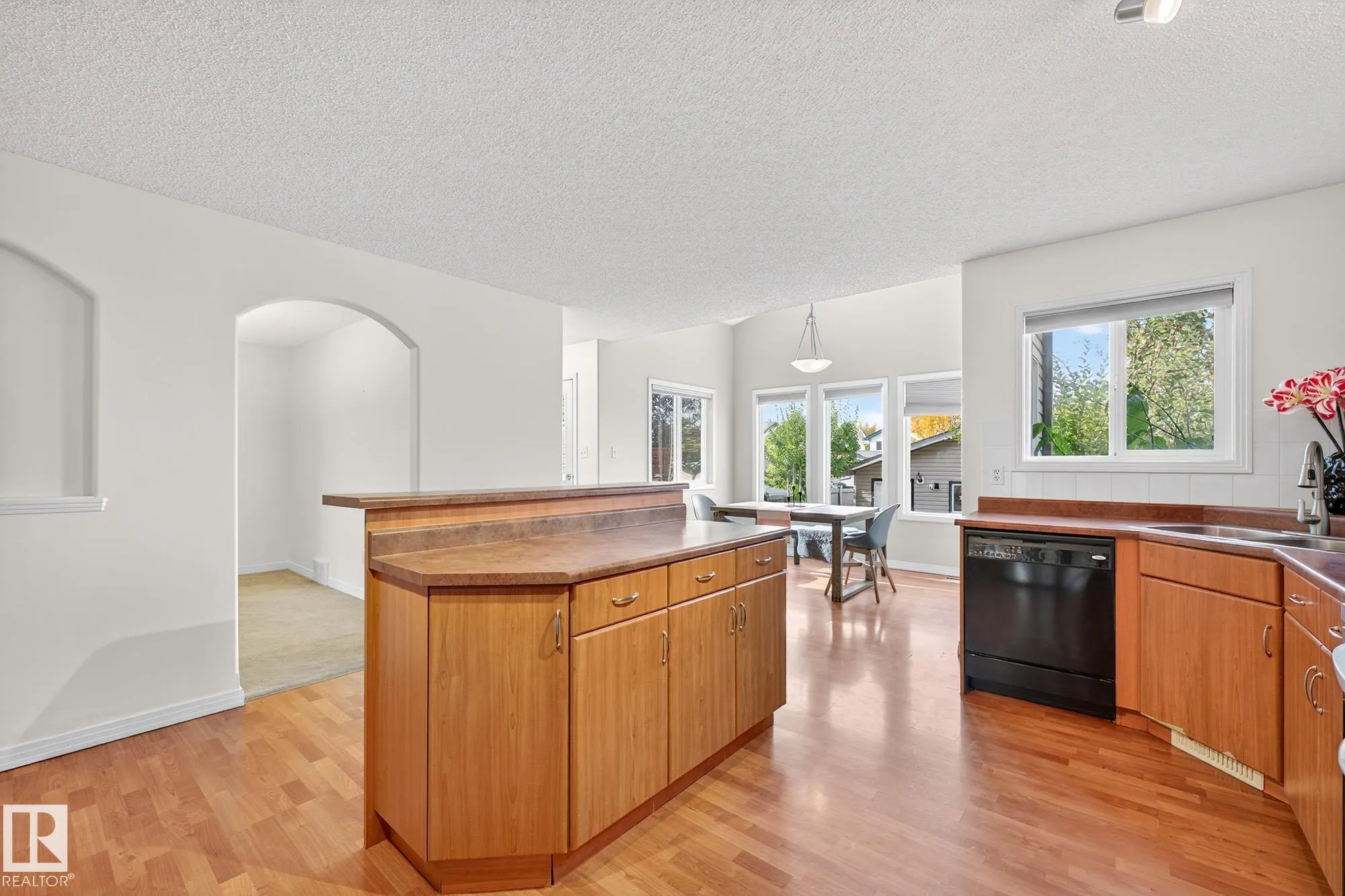 2626 TAYLOR GREEN