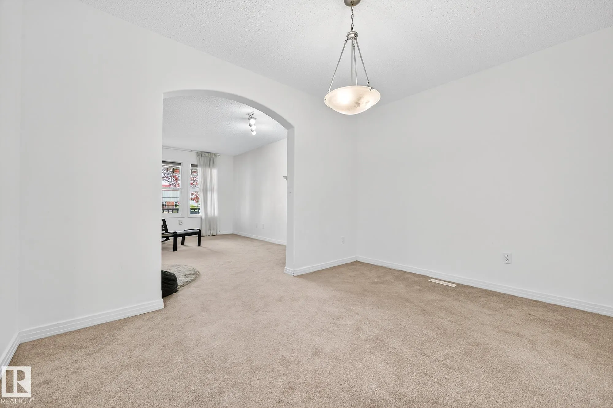 2626 TAYLOR GREEN
