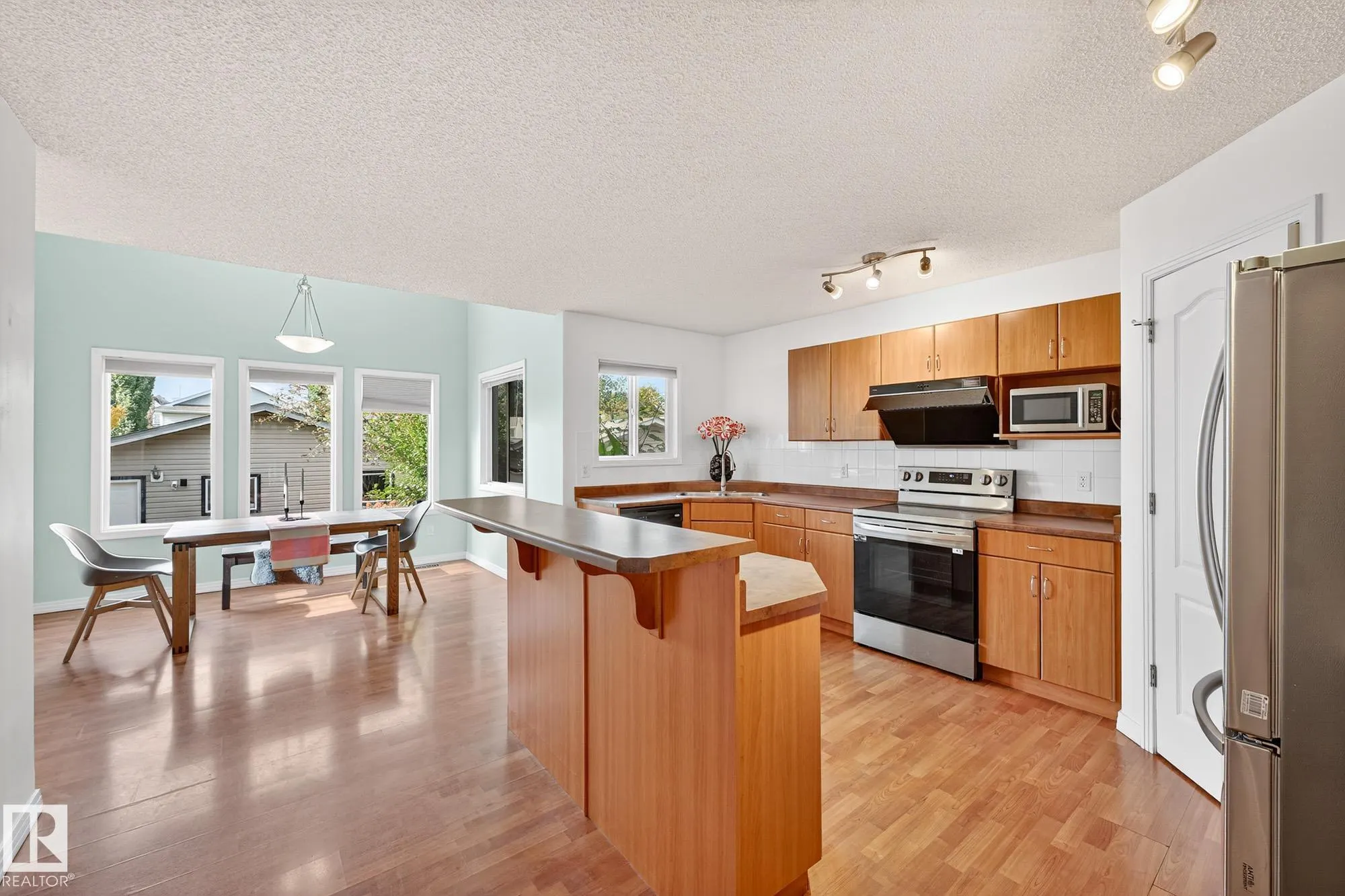 2626 TAYLOR GREEN