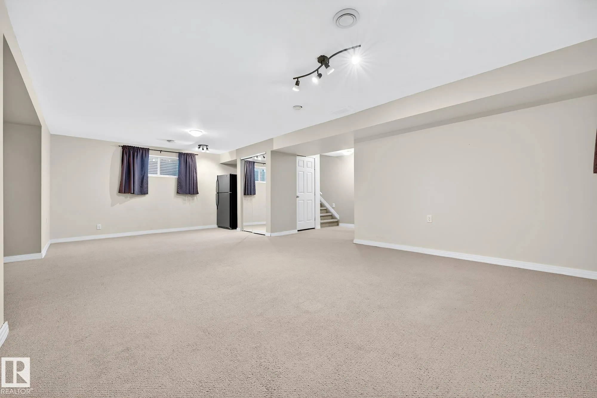 2626 TAYLOR GREEN